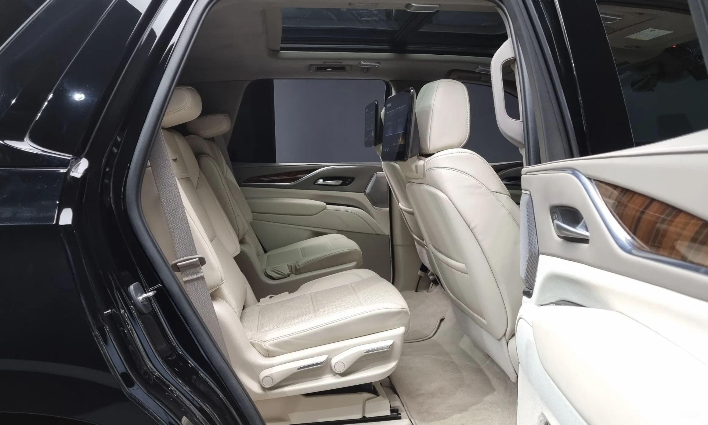 Cadillac Escalade 5th Generation превью 12