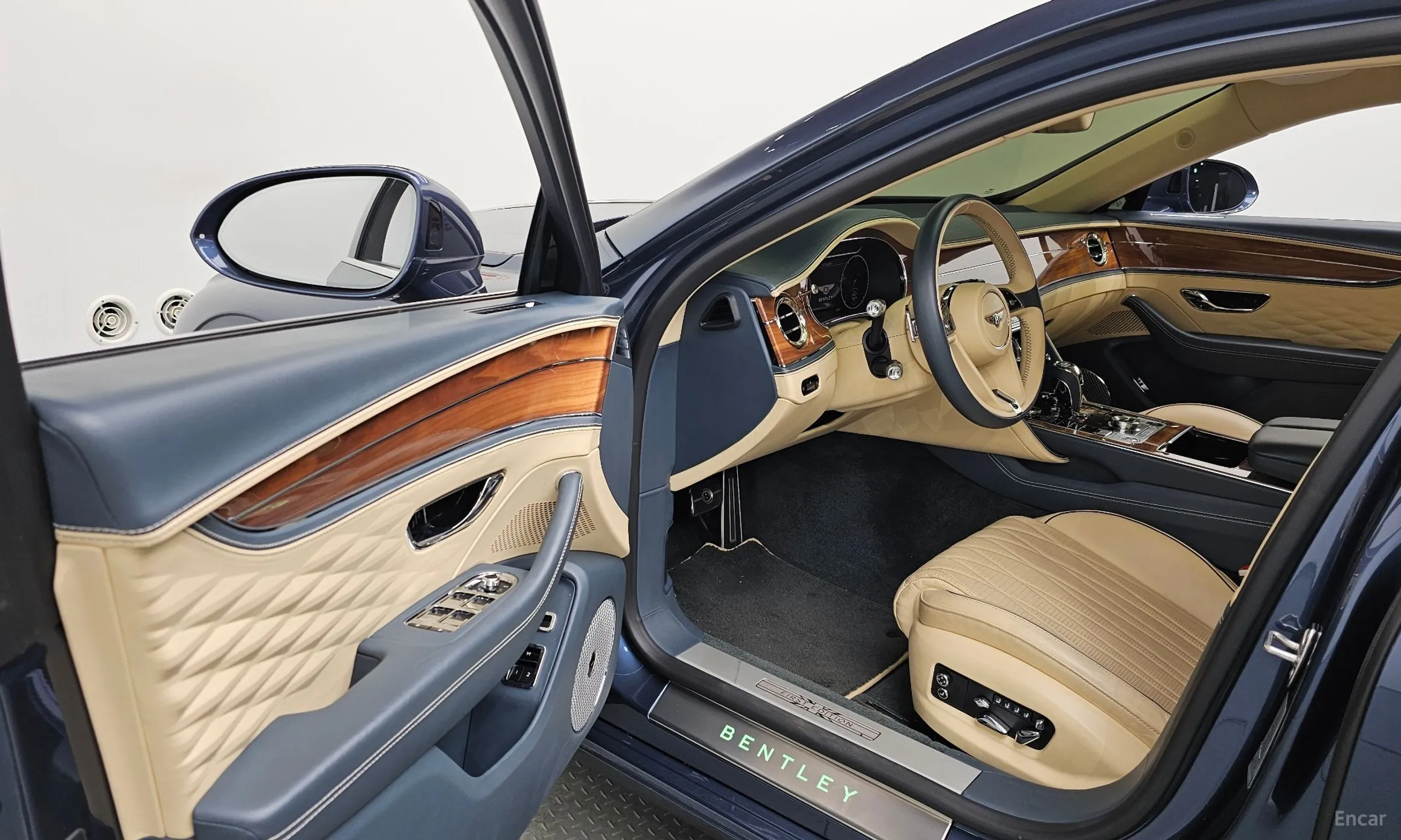 Bentley Flying Spur 3rd Generation превью 10