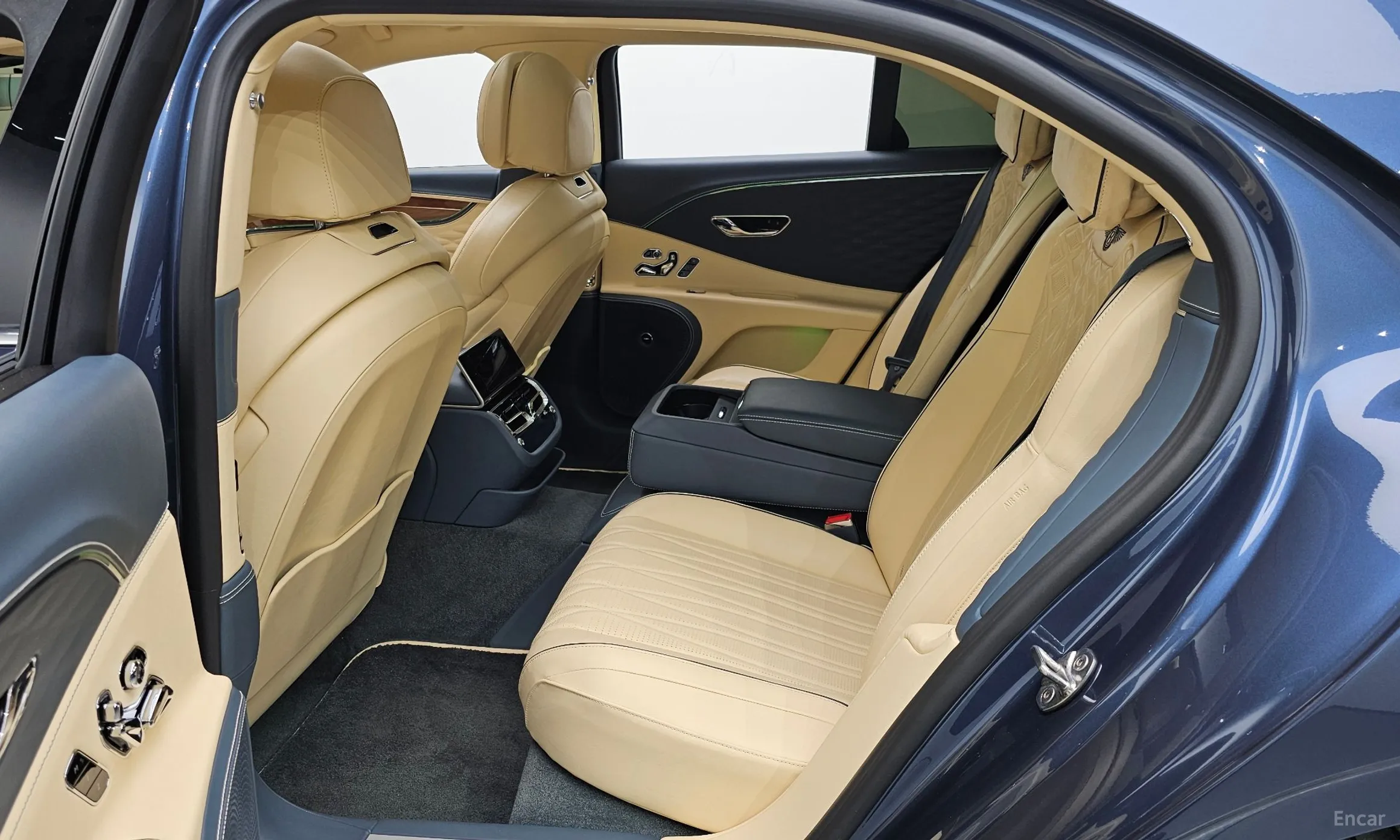 Bentley Flying Spur 3rd Generation превью 12