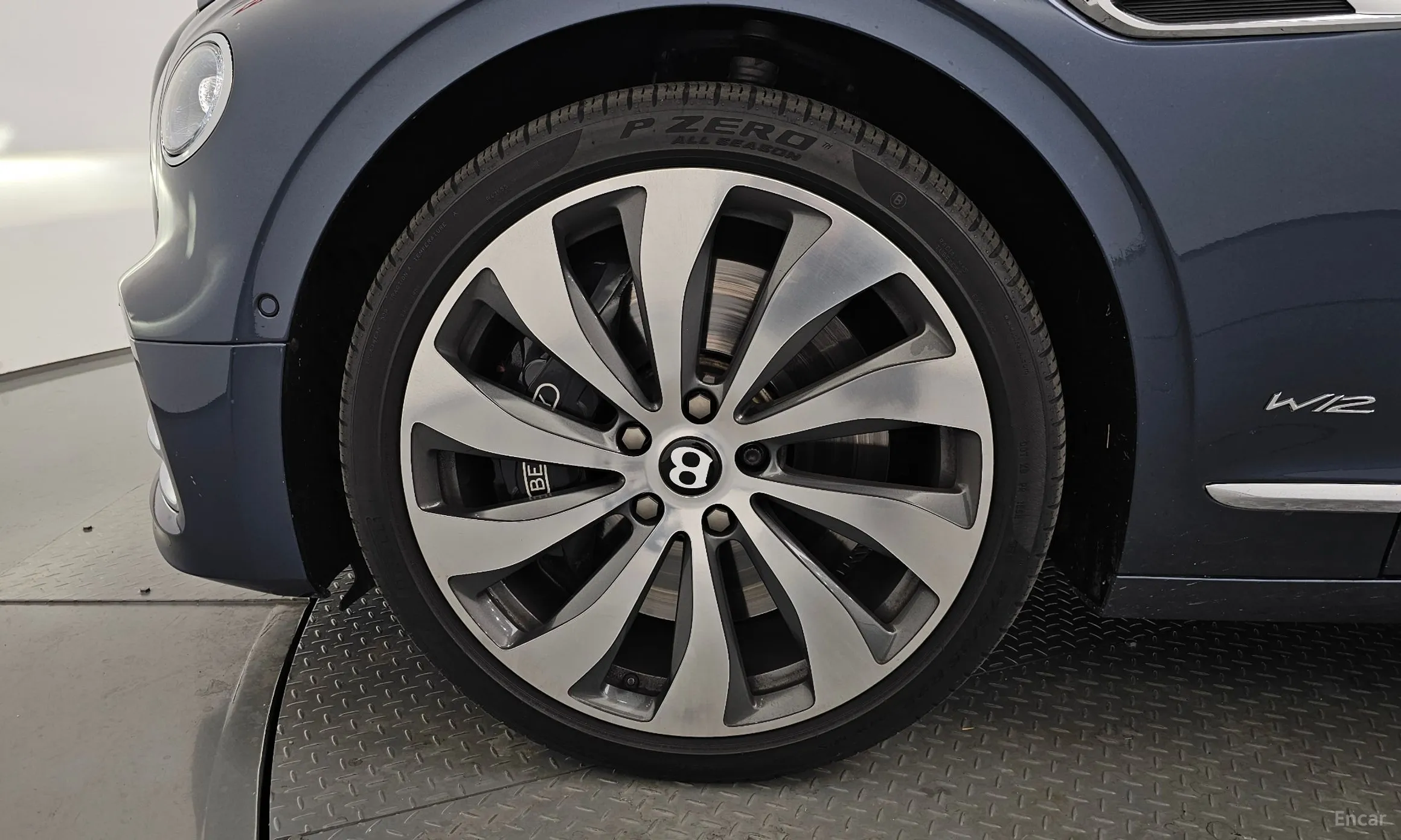Bentley Flying Spur 3rd Generation превью 5