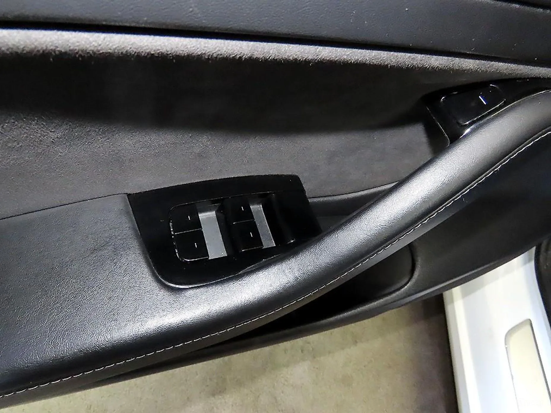 Tesla Model 3 превью 13