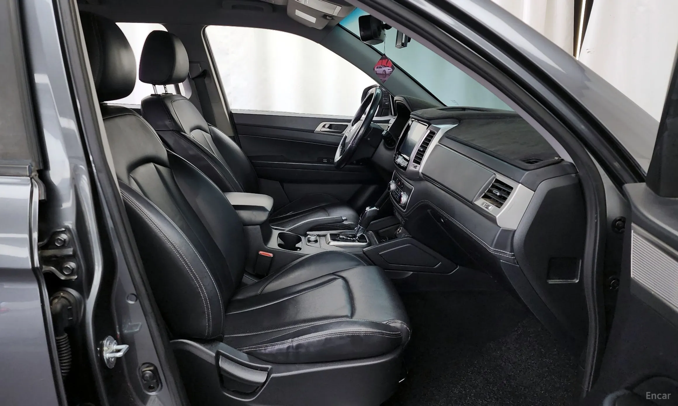 KG Mobility (SsangYong) Rexton Sports превью 11
