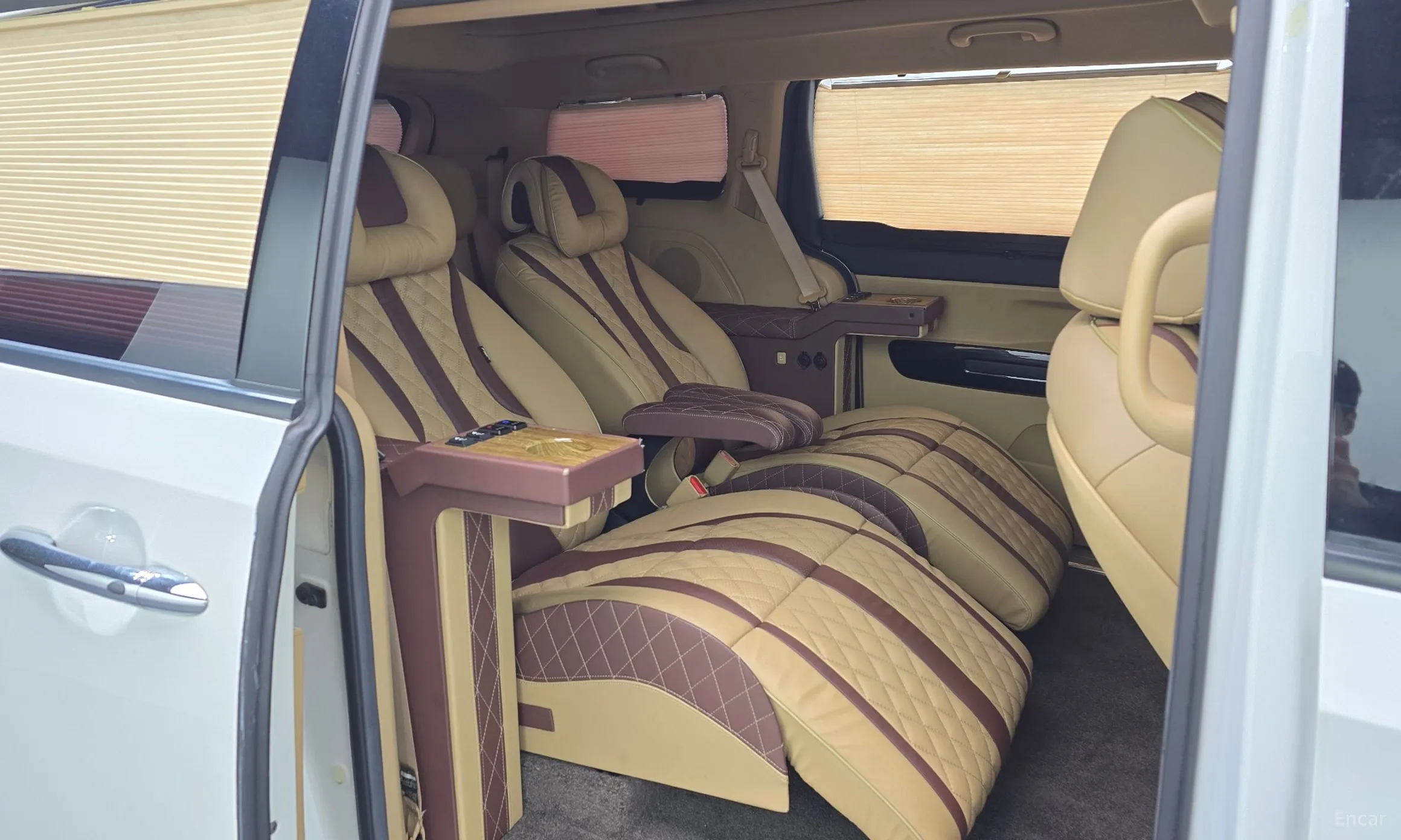 Kia Carnival превью 12