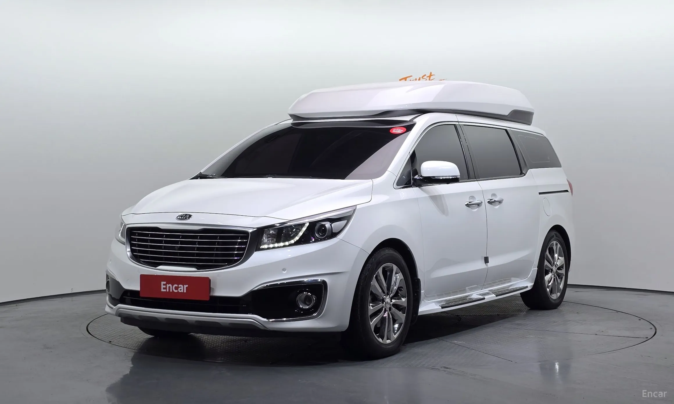 Kia Carnival превью 2