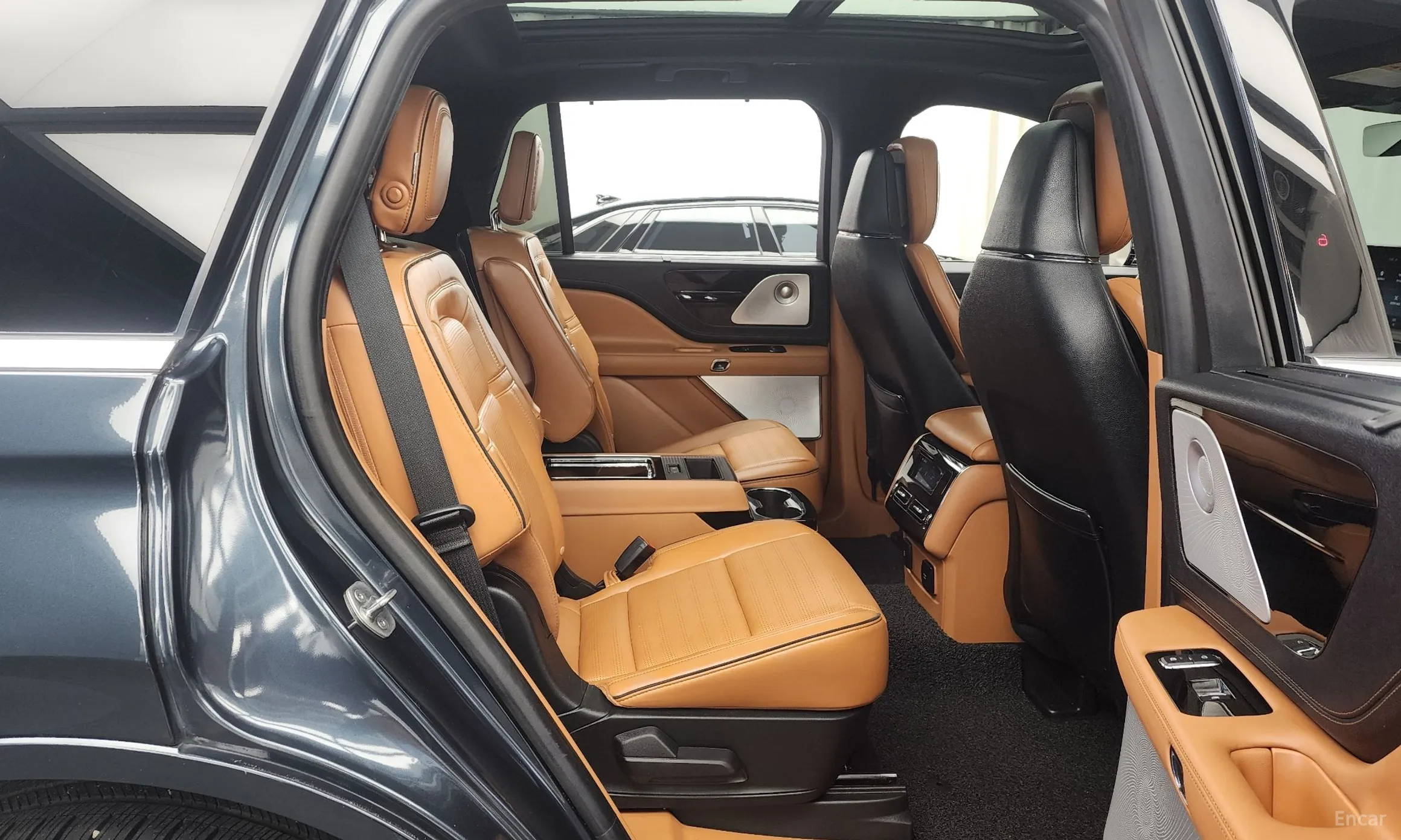 Lincoln Aviator 2nd Generation превью 12