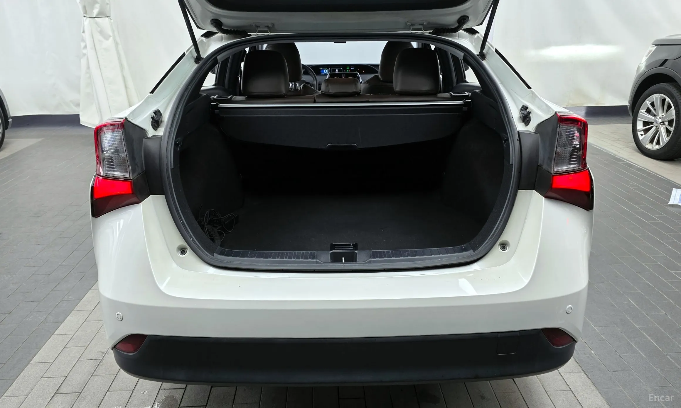 Toyota Prius 4th Generation превью 20