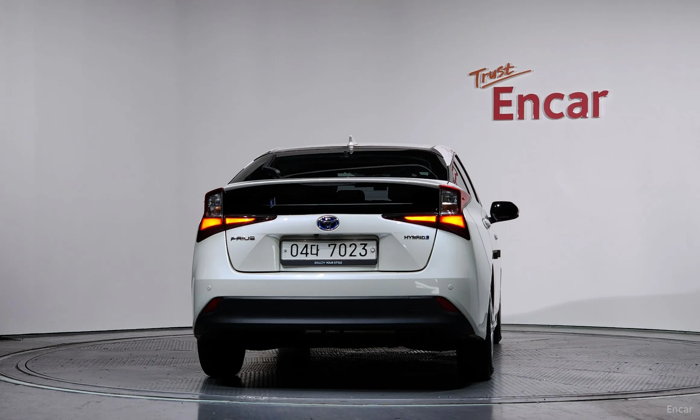 Toyota Prius 4th Generation превью 4