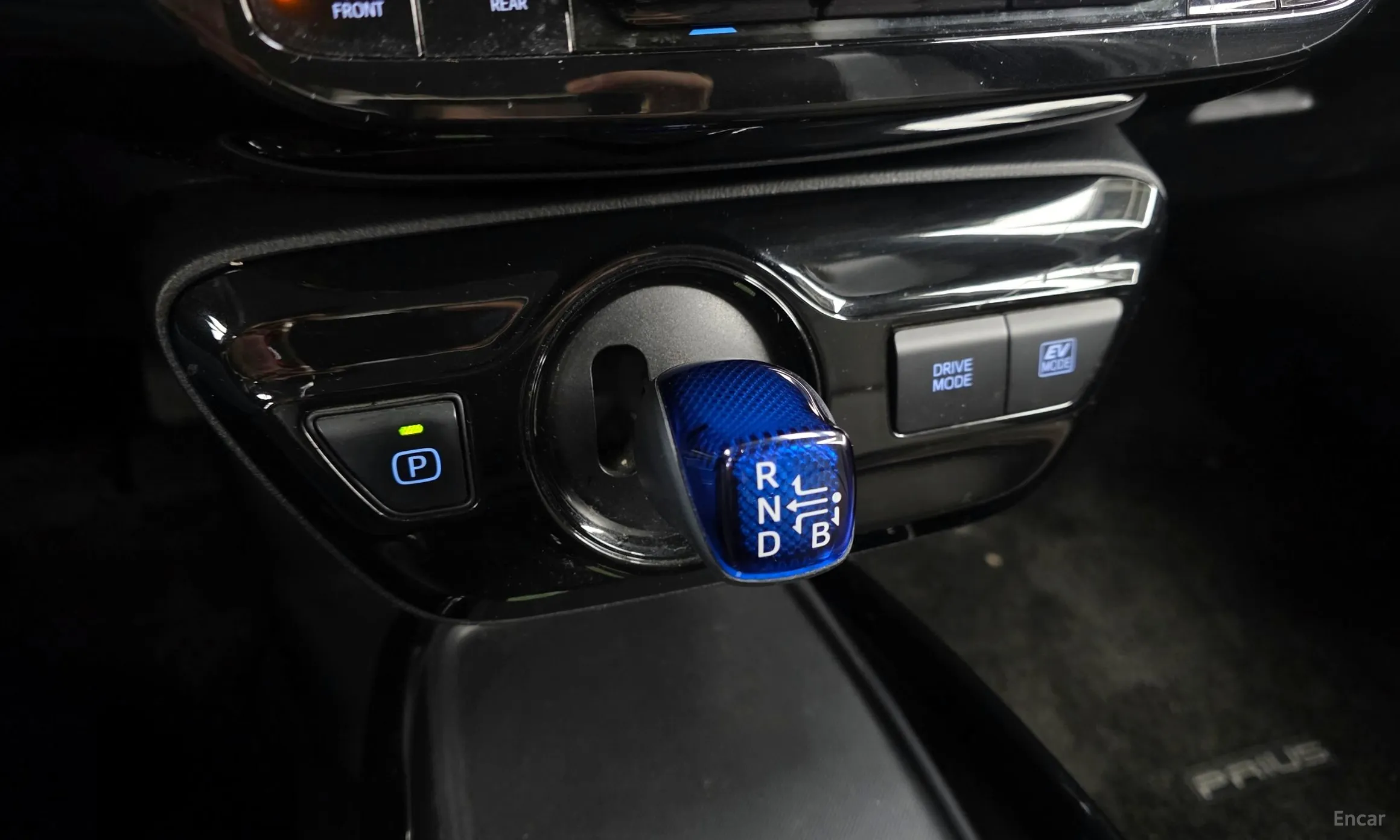 Toyota Prius 4th Generation превью 9