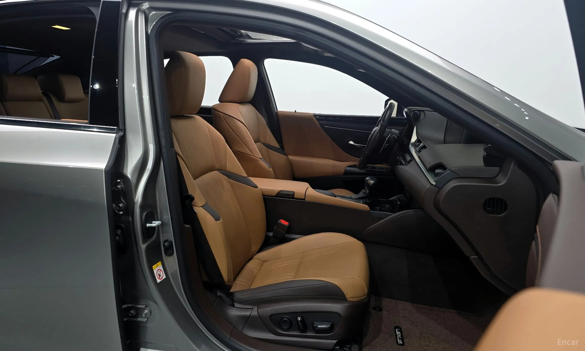 Lexus ES300h 7th Generation превью 10