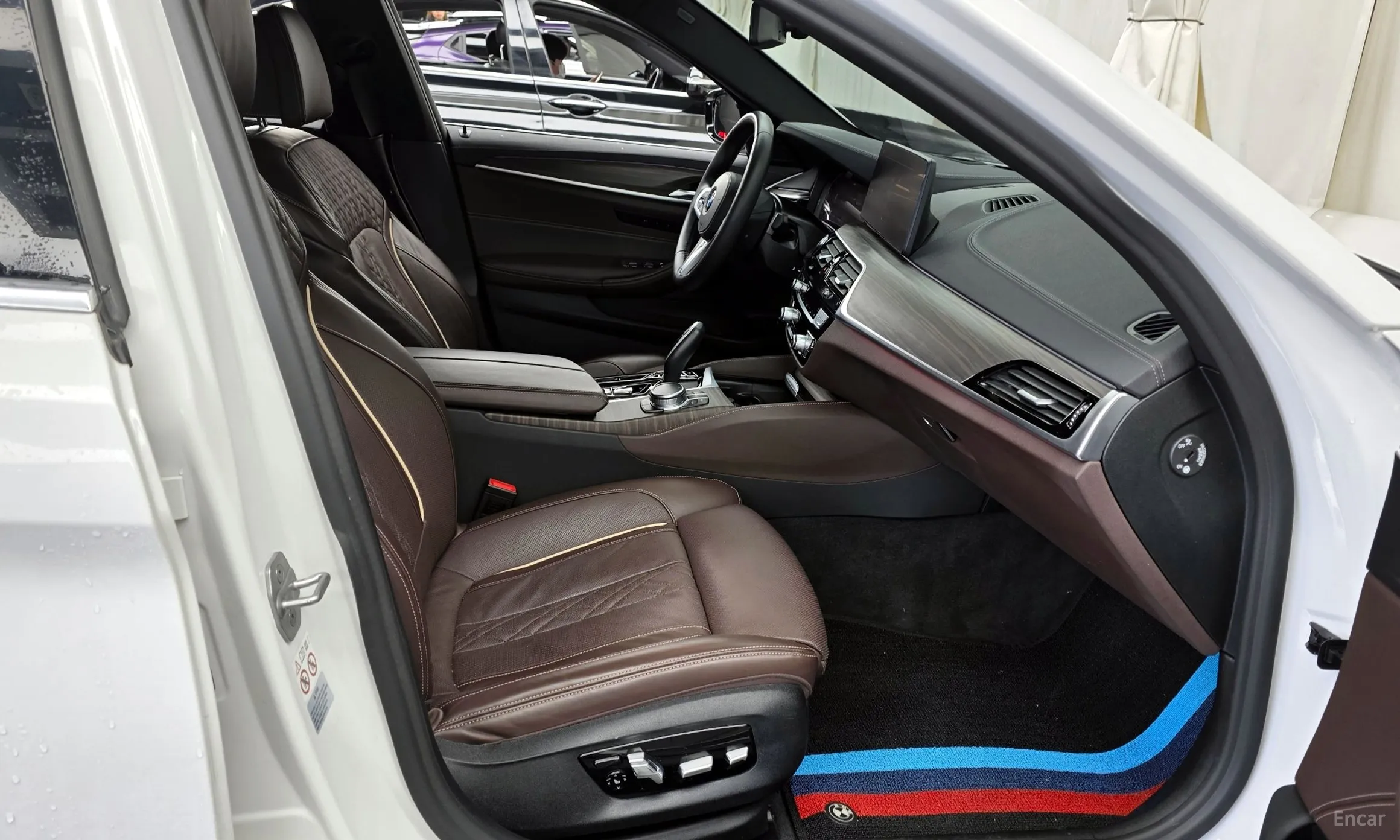 BMW 5 Series (G30) превью 11