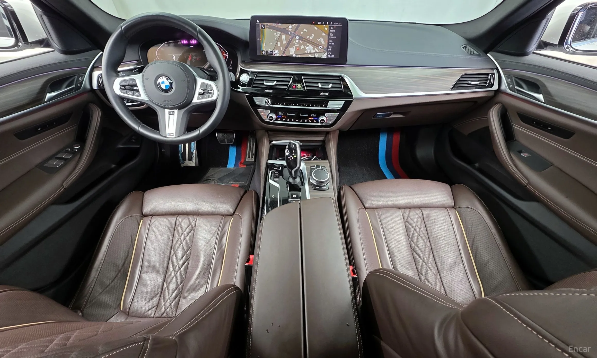 BMW 5 Series (G30) превью 7
