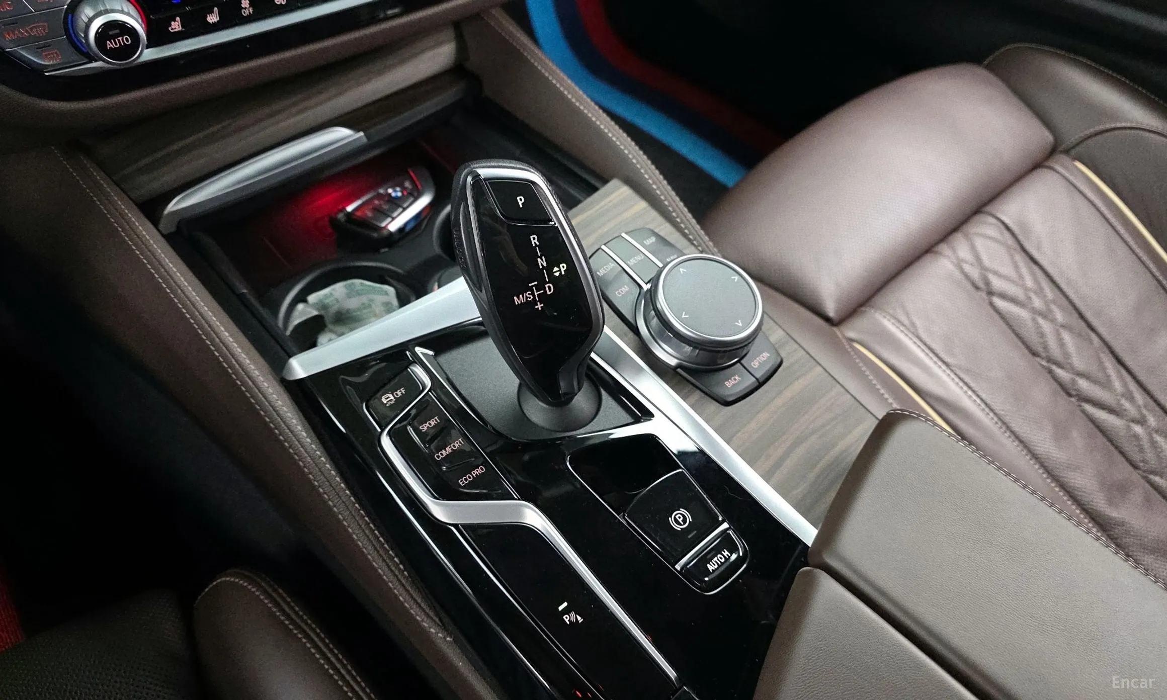 BMW 5 Series (G30) превью 9