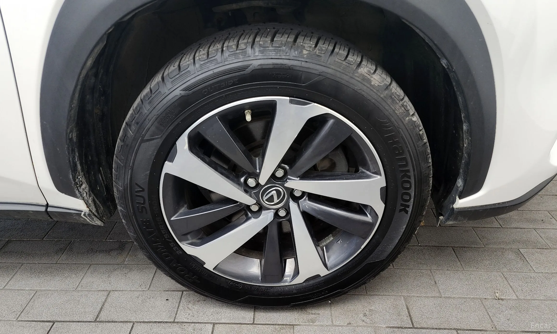 Lexus NX300h превью 5