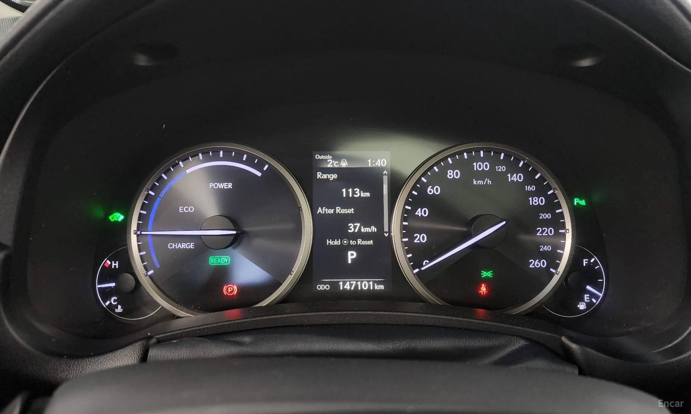 Lexus NX300h превью 8