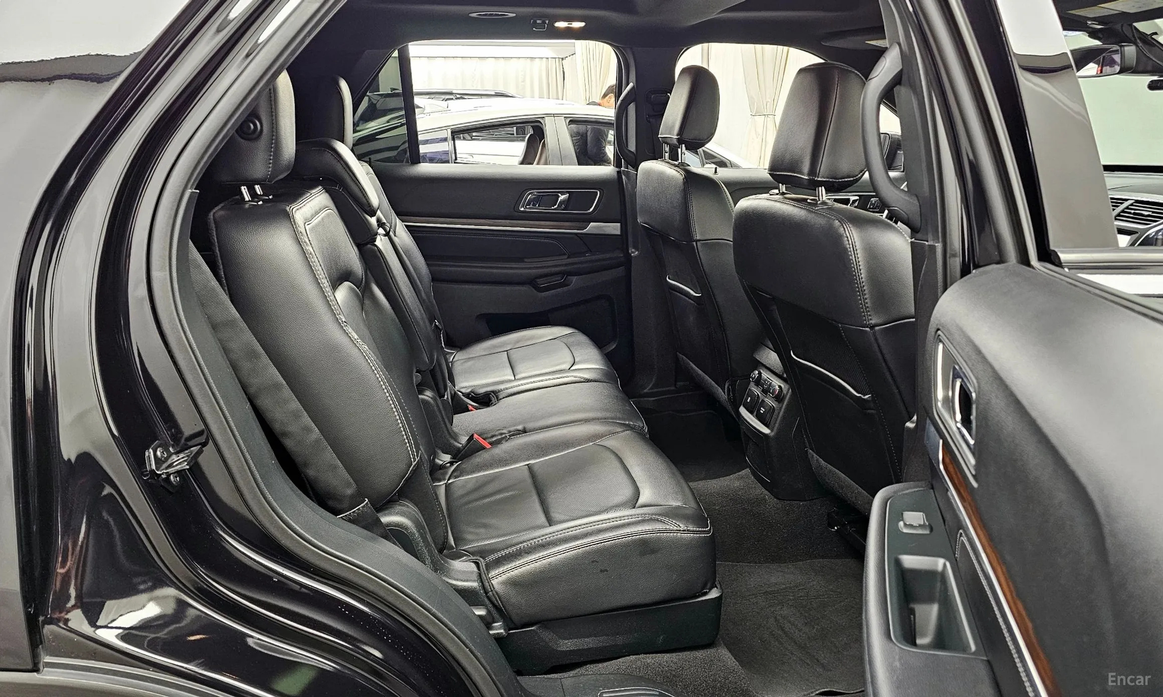 Ford Explorer превью 12