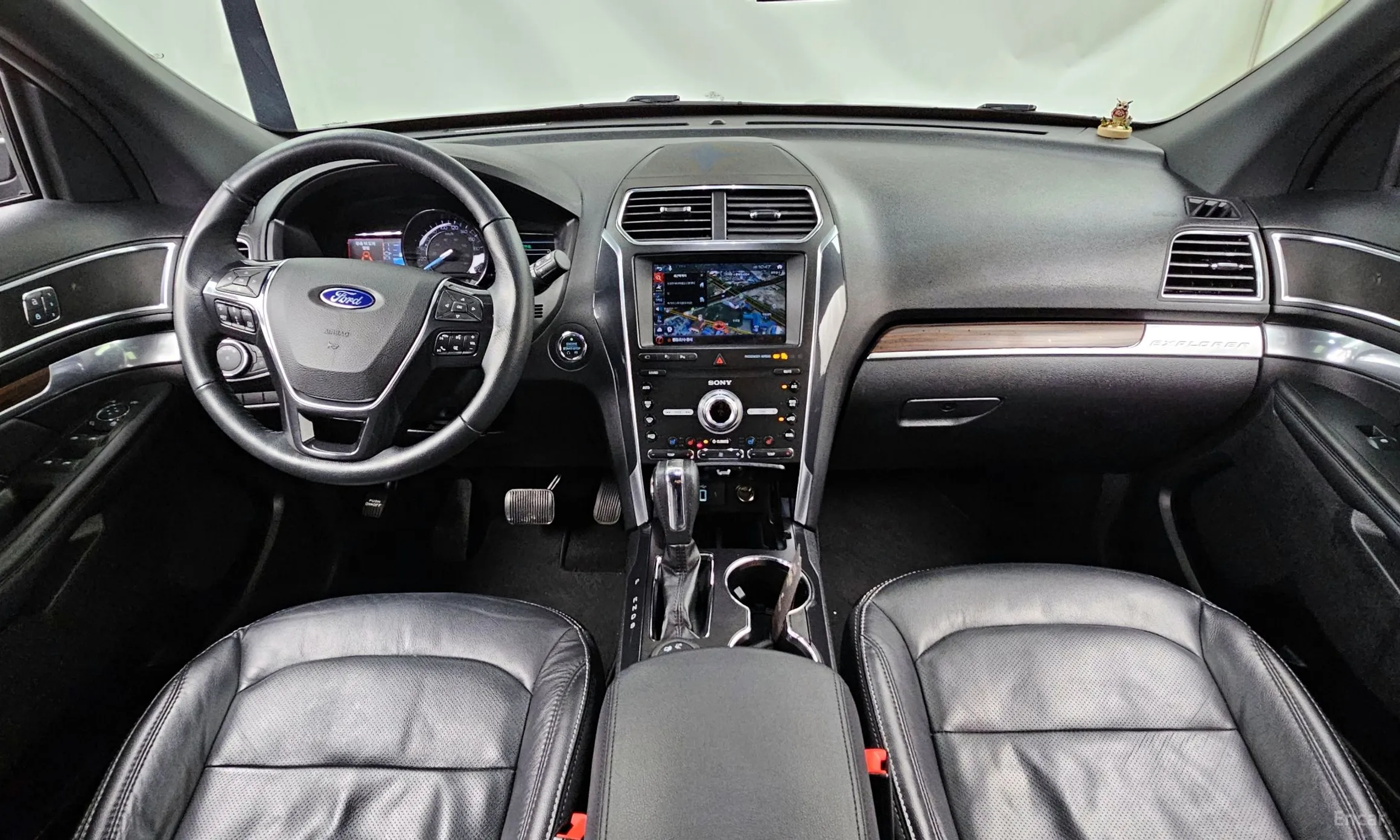 Ford Explorer превью 7