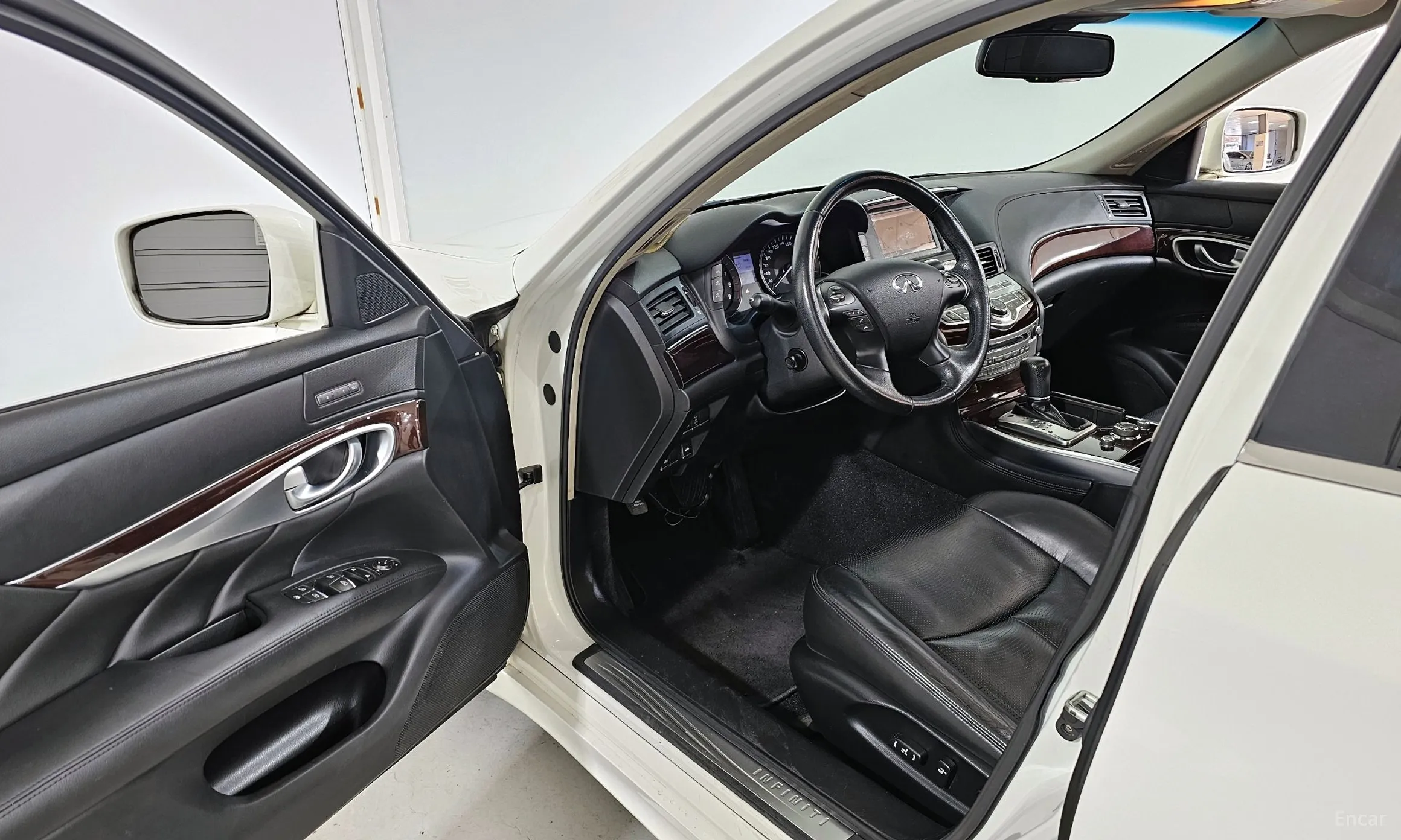 Infiniti M37 превью 11