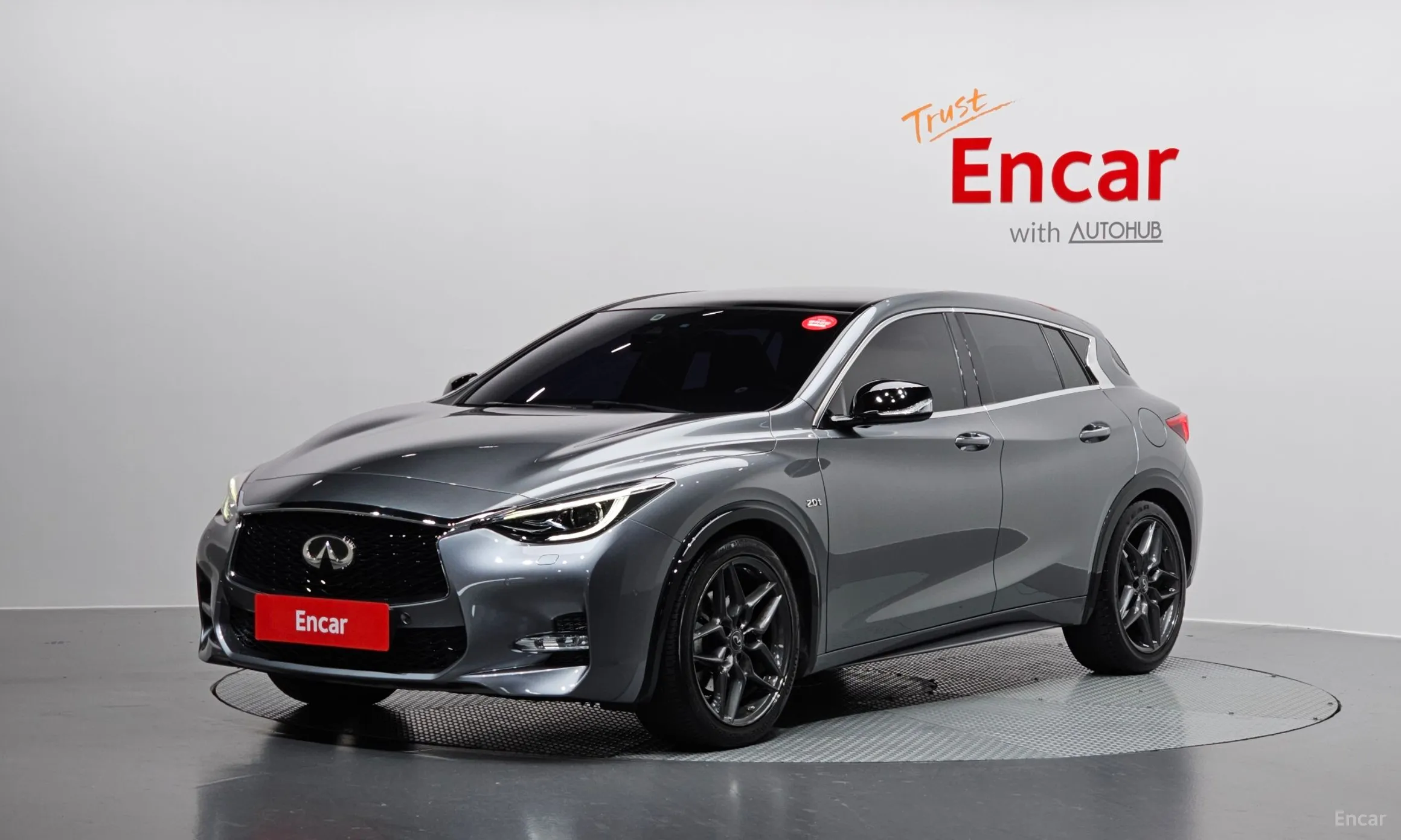 Infiniti Q30