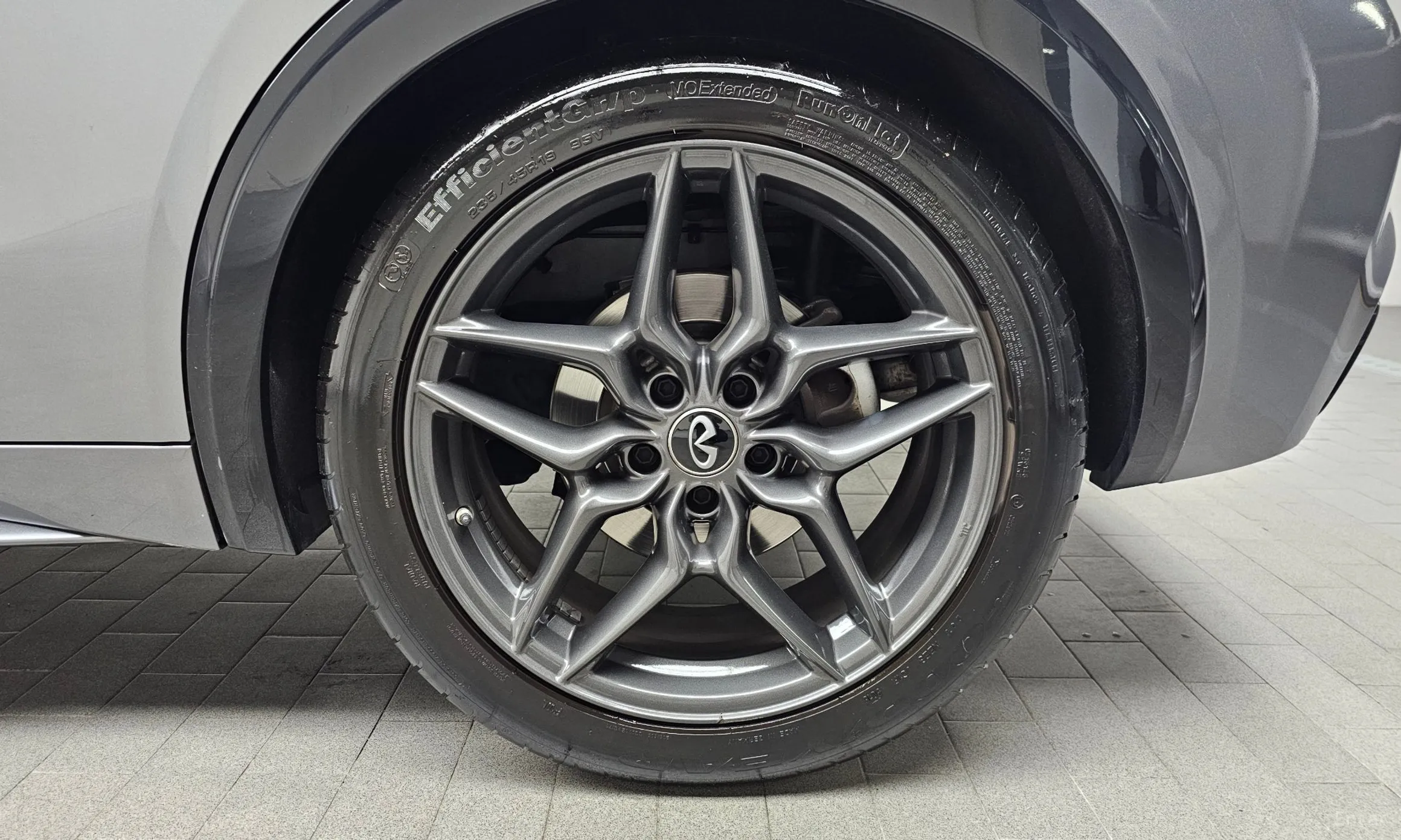 Infiniti Q30 превью 5