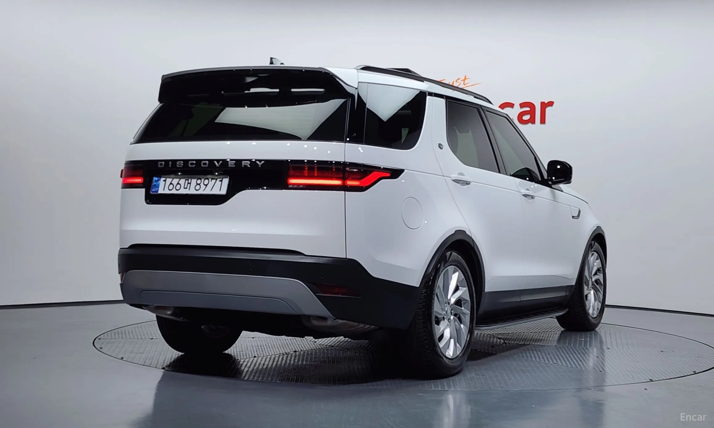 Land Rover Discovery 5 превью 2