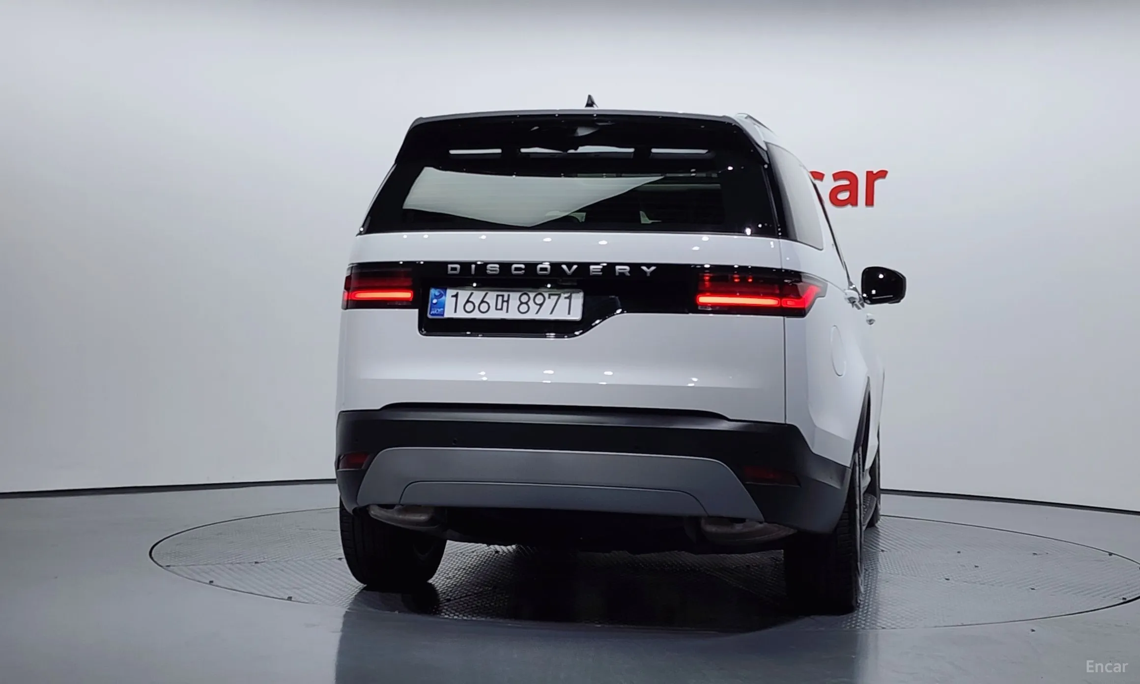 Land Rover Discovery 5 превью 4