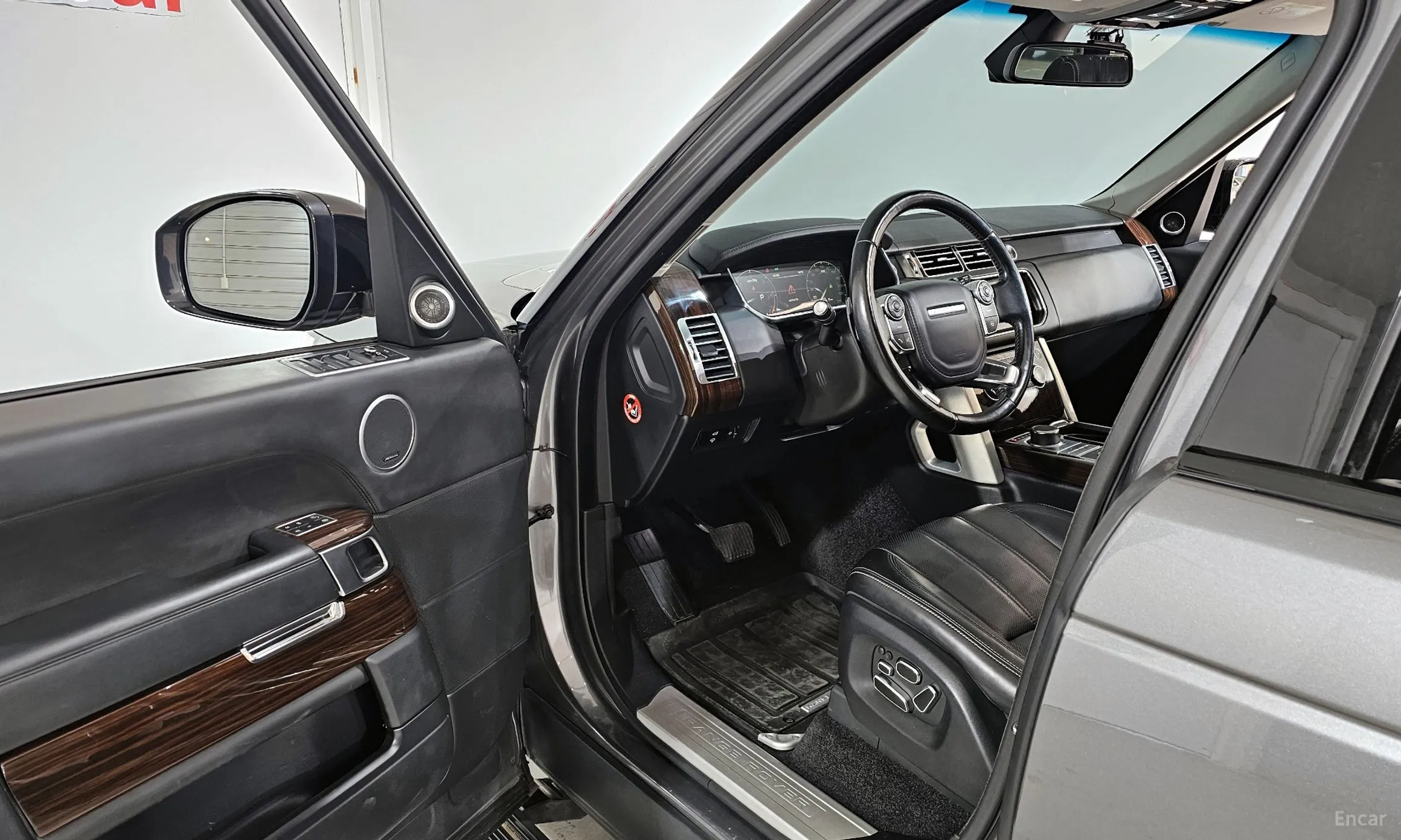 Land Rover Range Rover 4th Generation превью 11