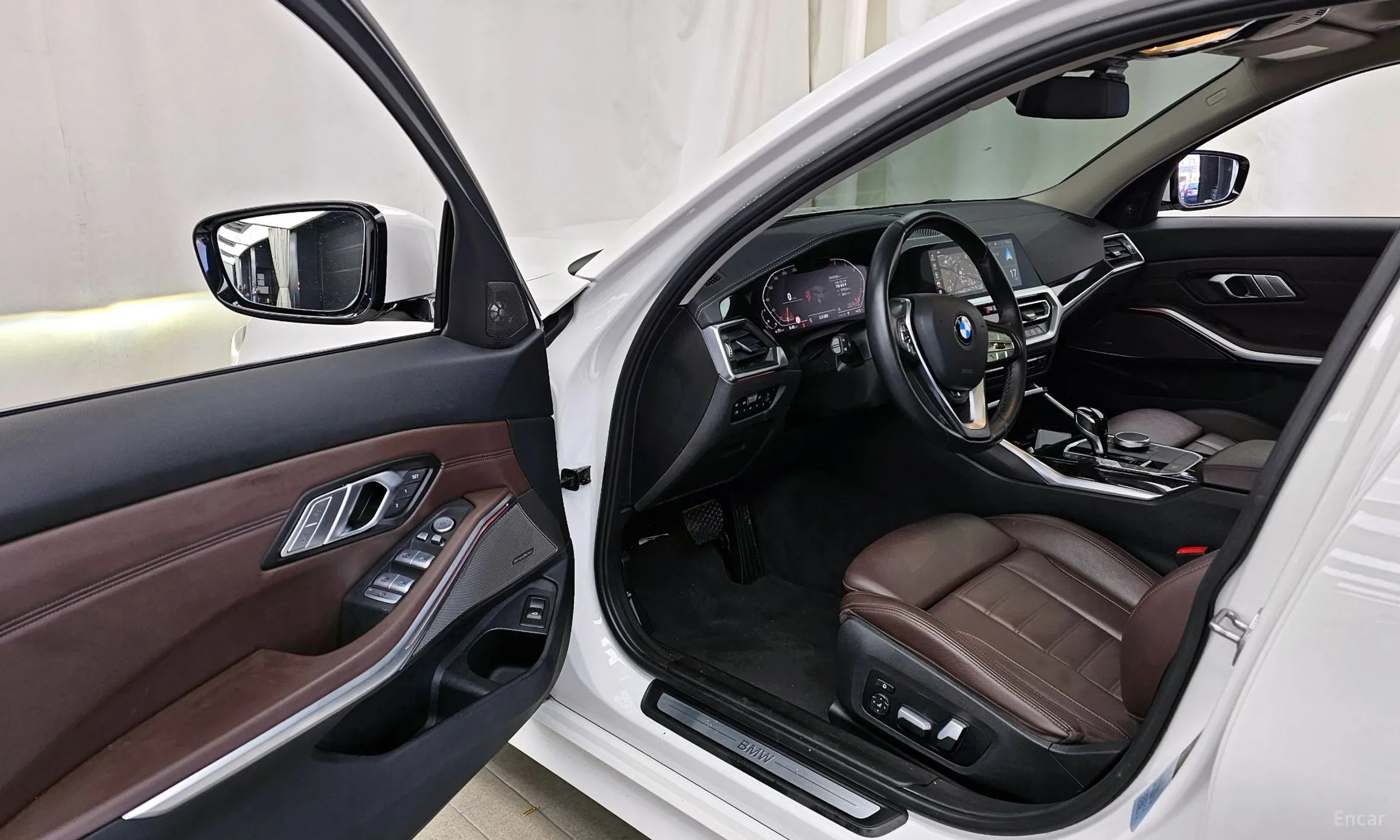 BMW 3 Series (G20) превью 10