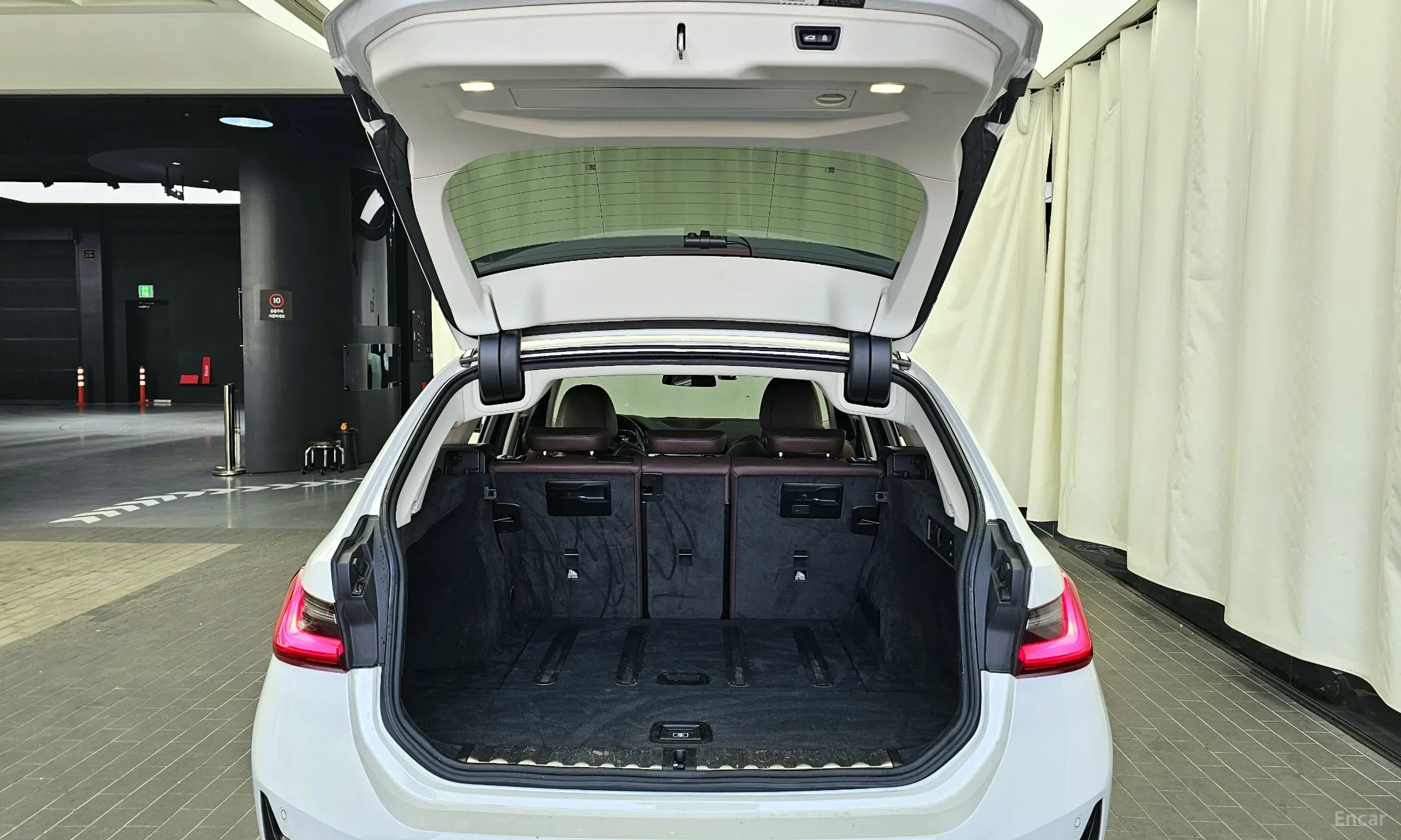 BMW 3 Series (G20) превью 20