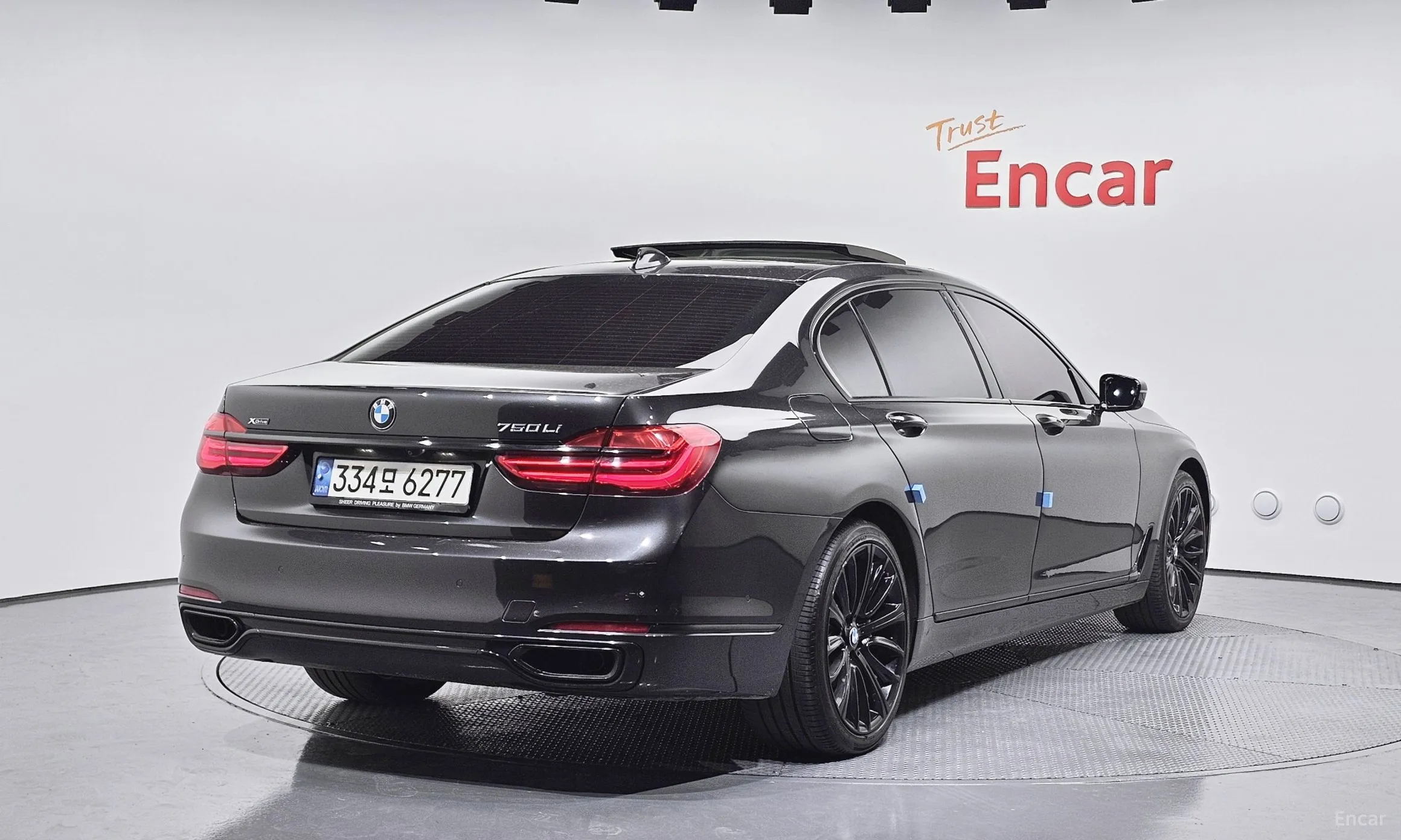 BMW 7 Series (G11)
