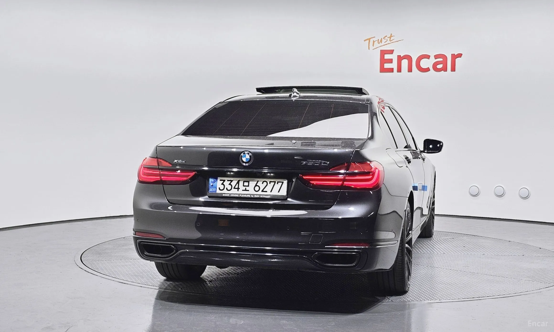 BMW 7 Series (G11) превью 4