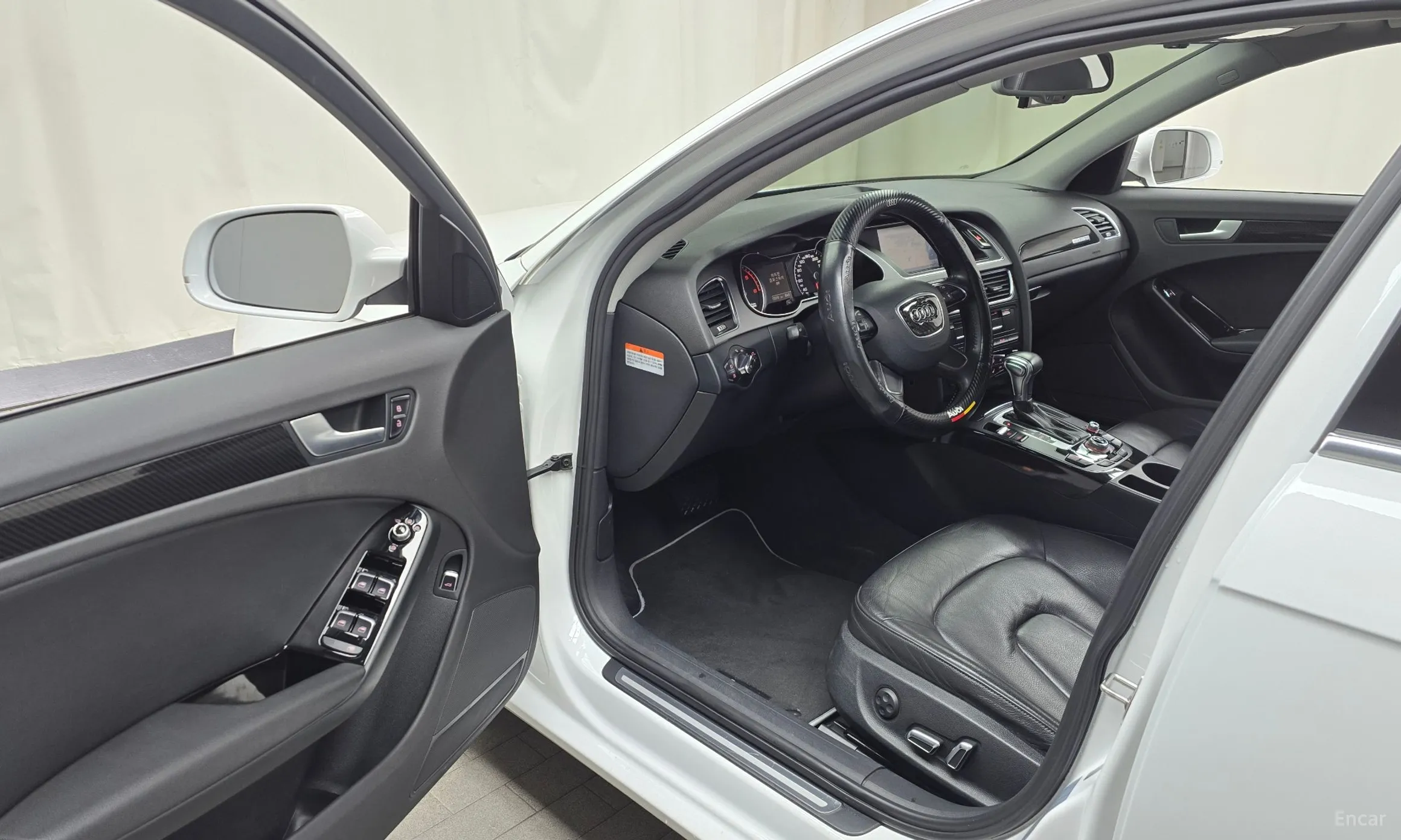 Audi New A4 превью 10