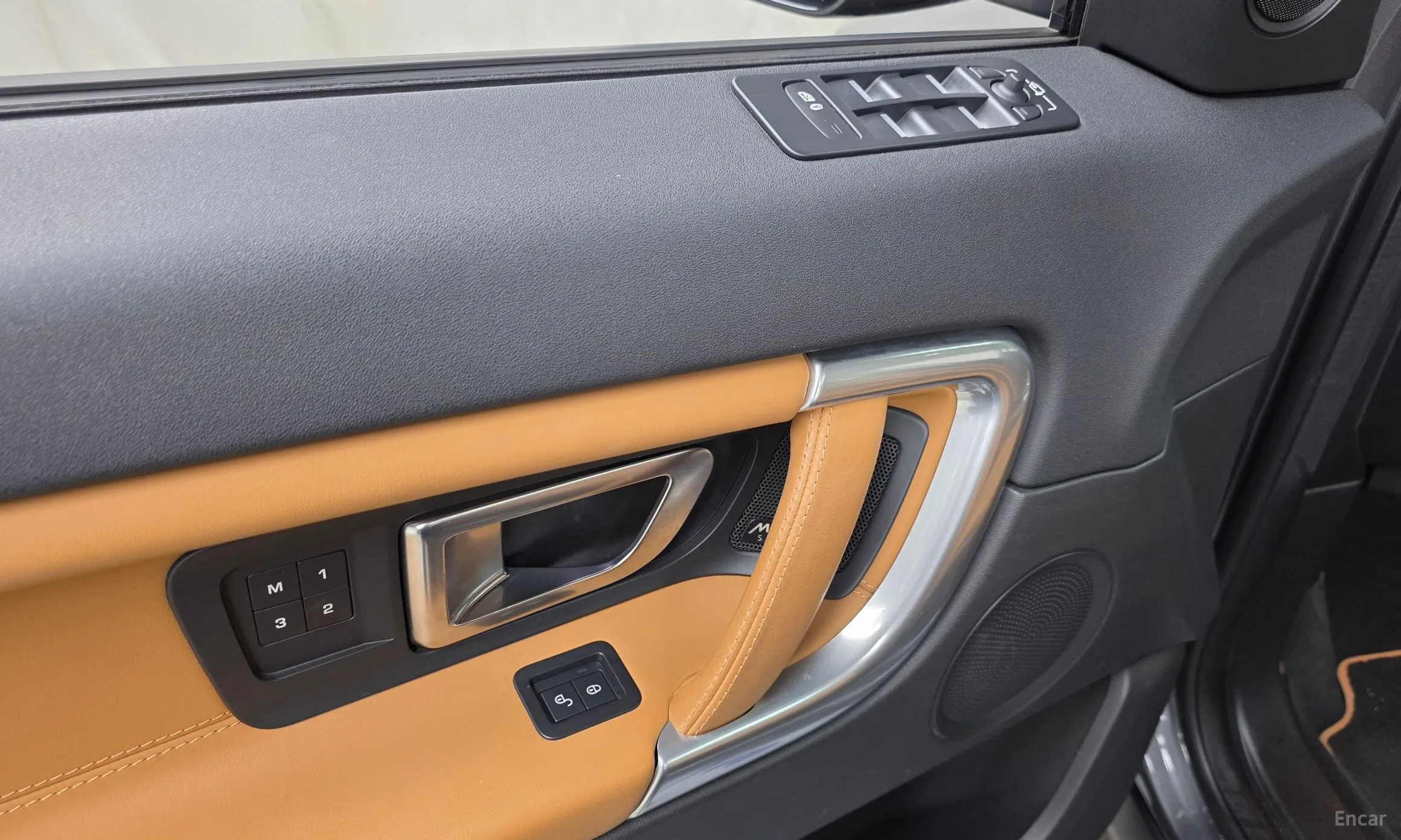 Land Rover Discovery Sports превью 13