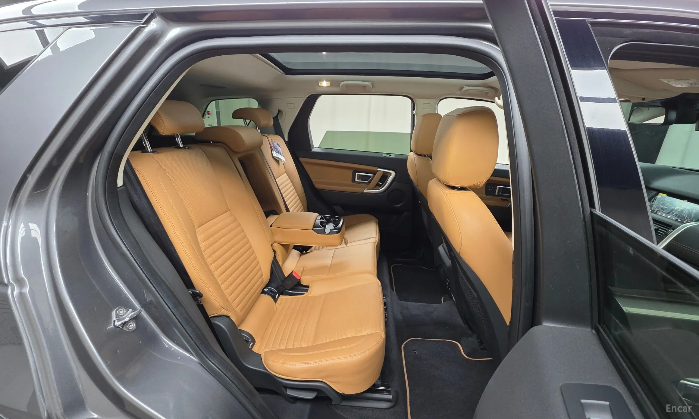 Land Rover Discovery Sports превью 19