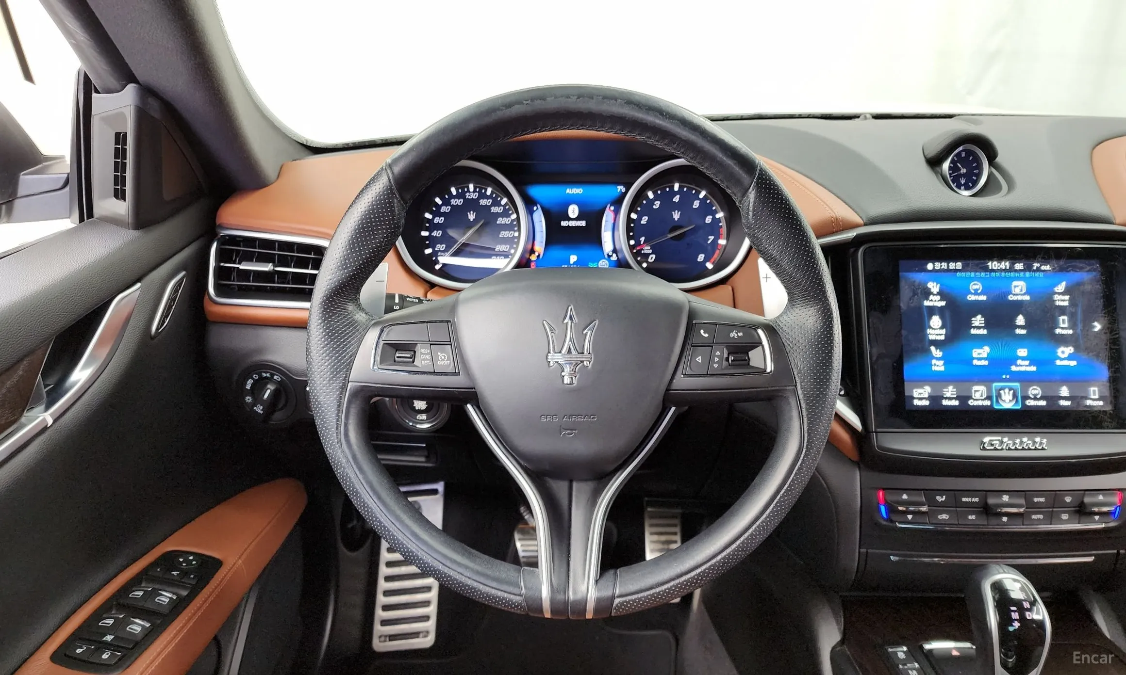 Maserati Ghibli превью 13