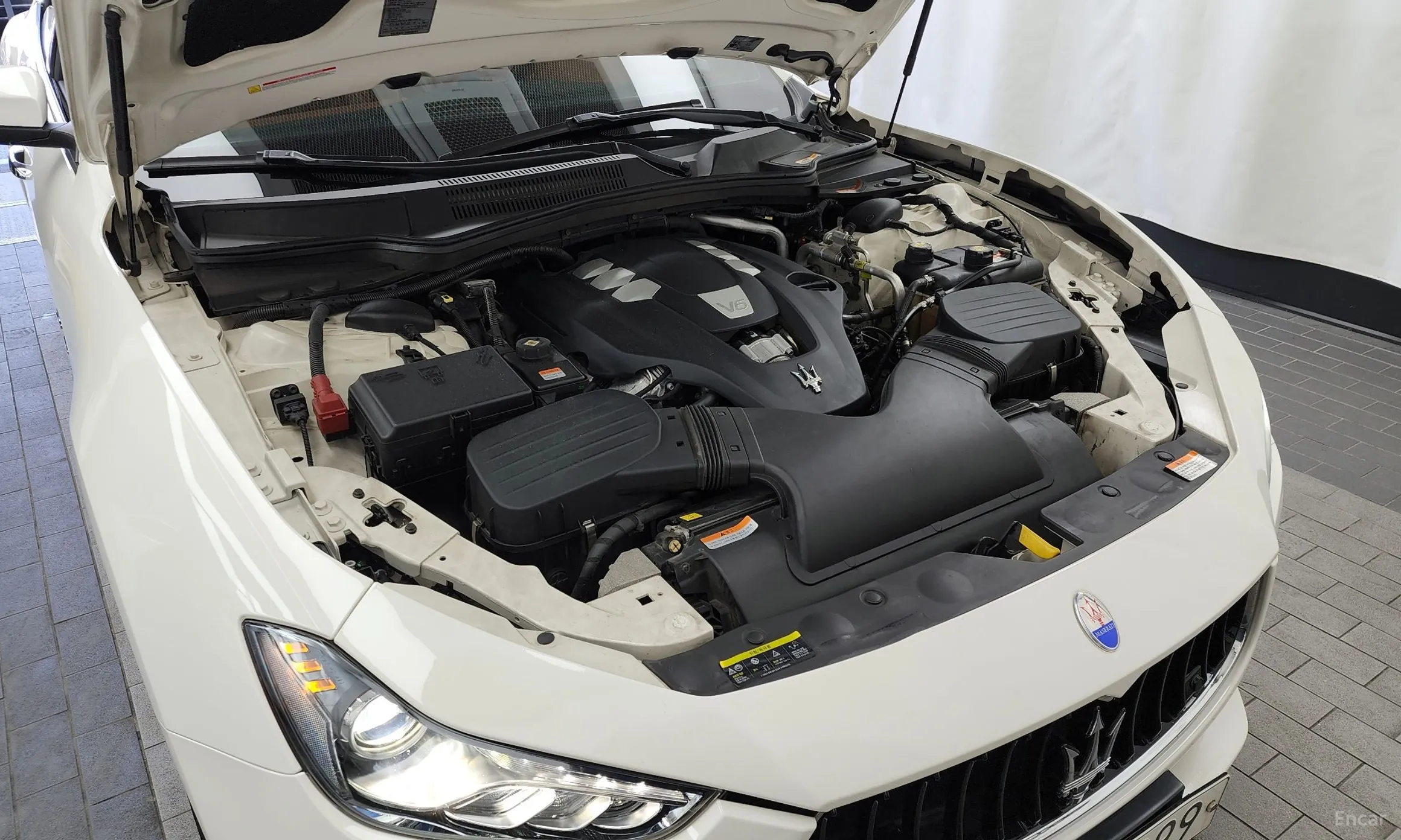 Maserati Ghibli превью 6
