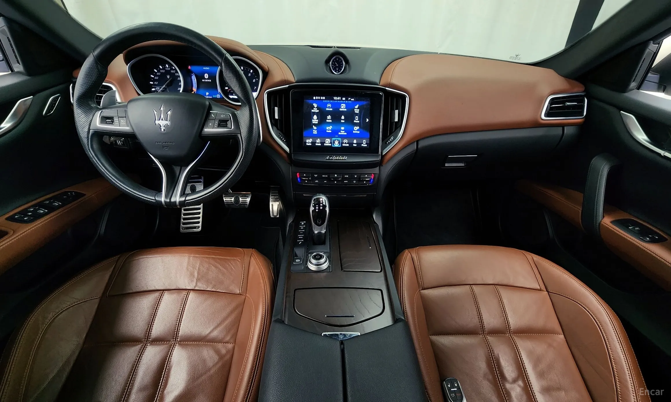 Maserati Ghibli превью 7