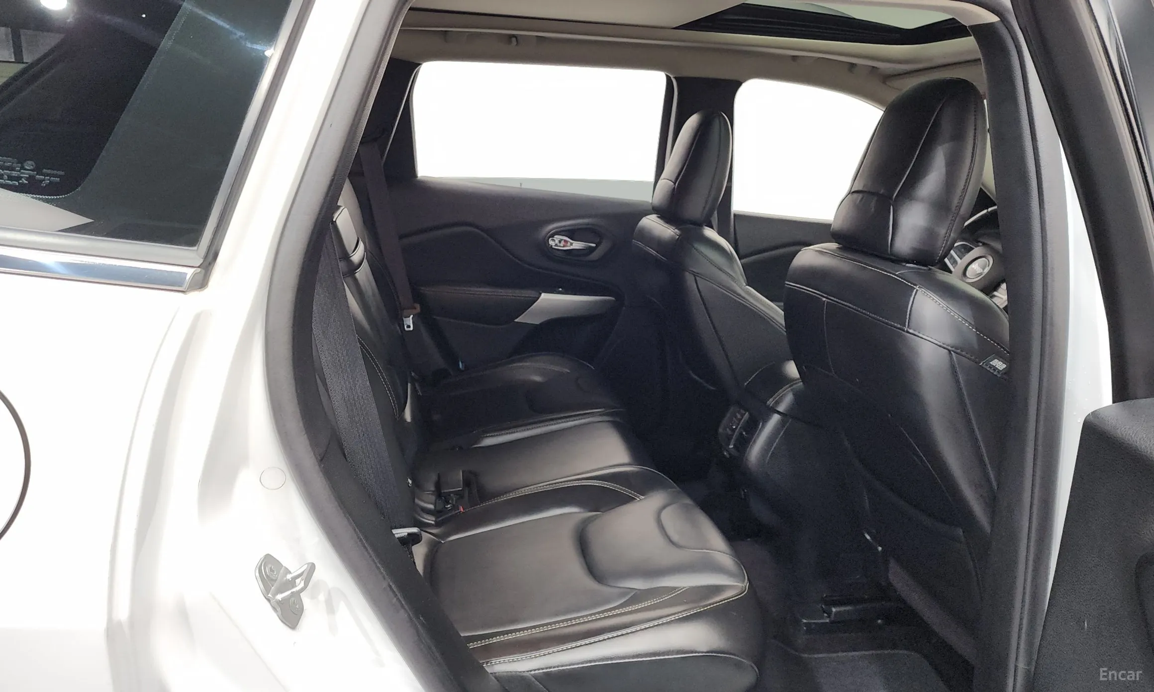 Jeep Cherokee (KL) превью 12