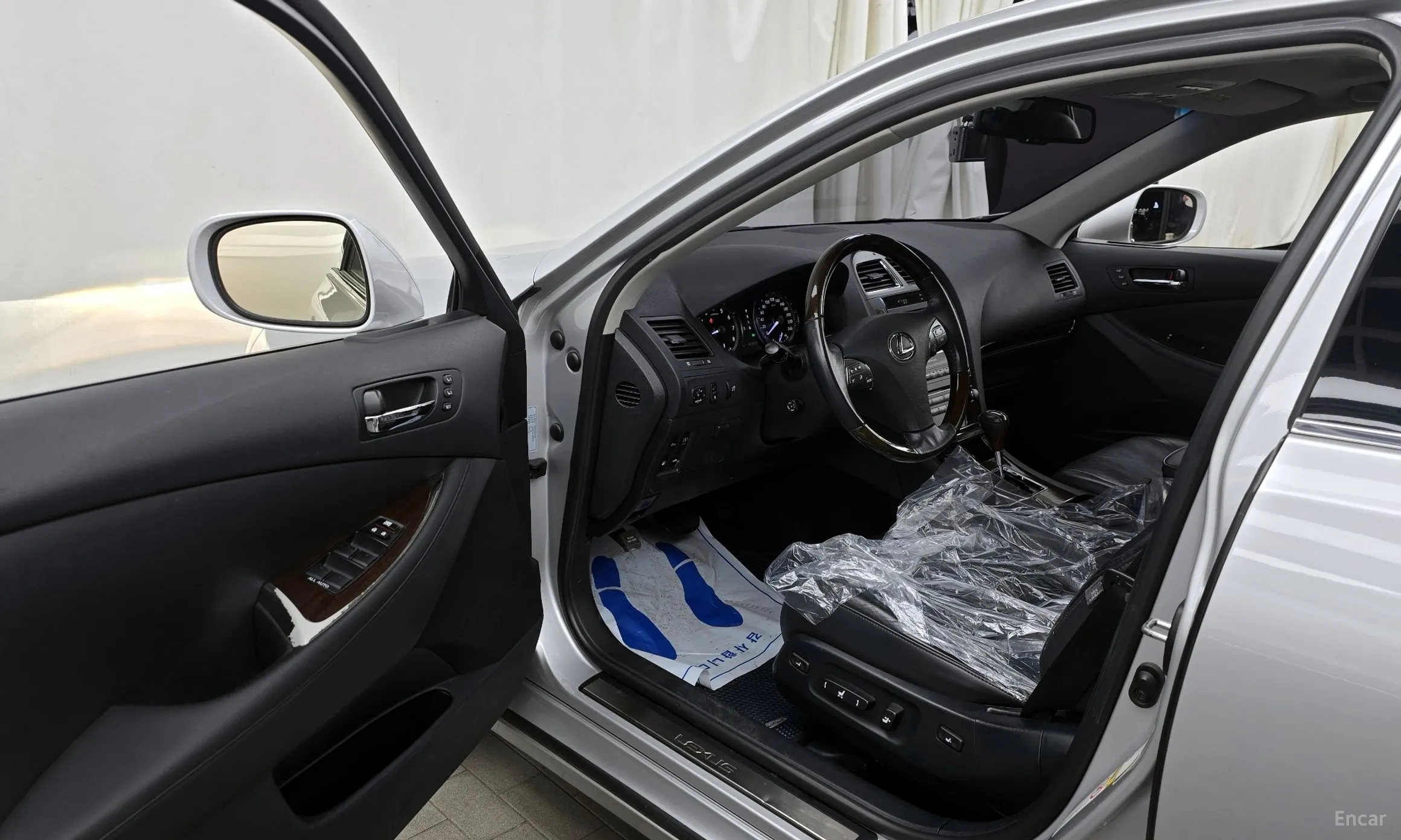 Lexus ES350 превью 10