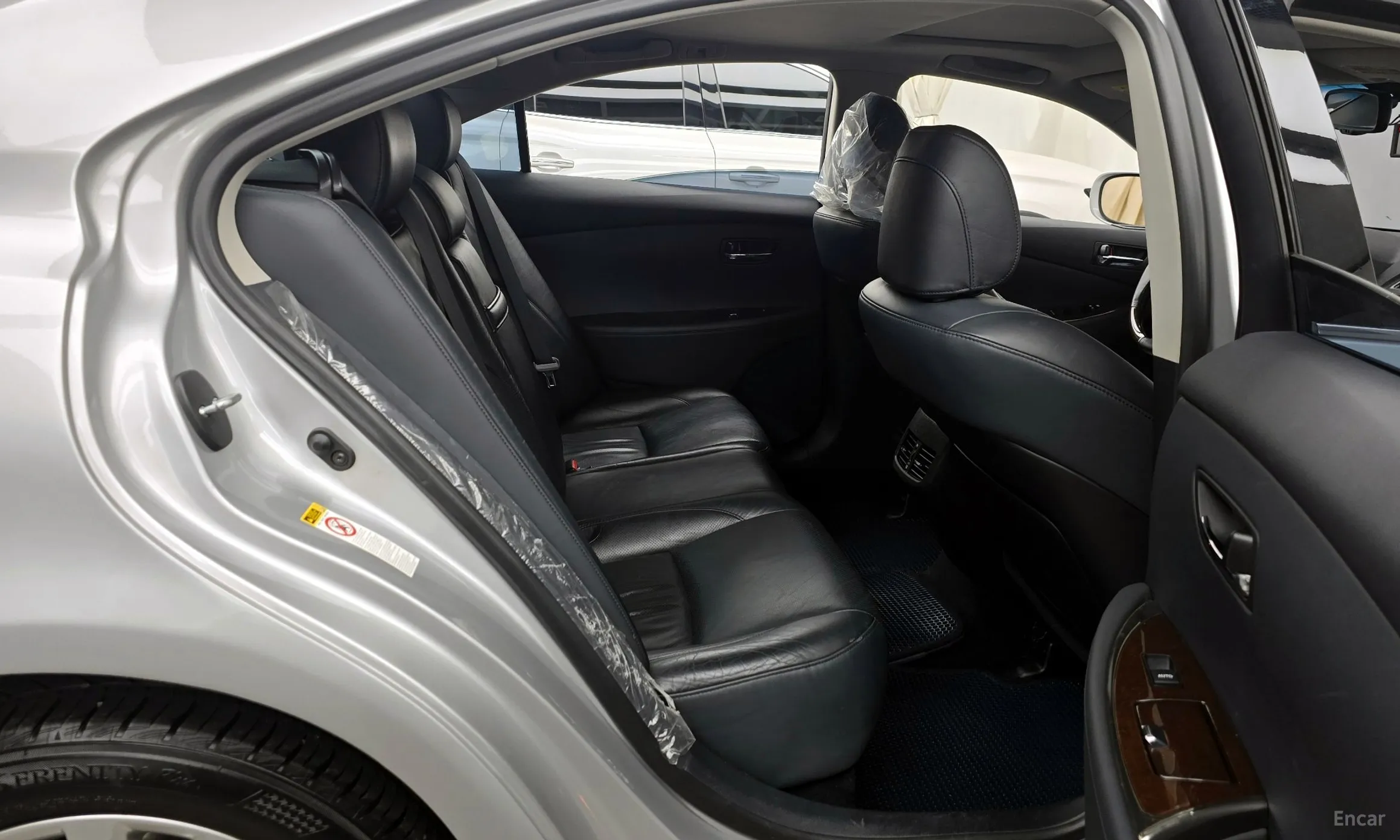 Lexus ES350 превью 12