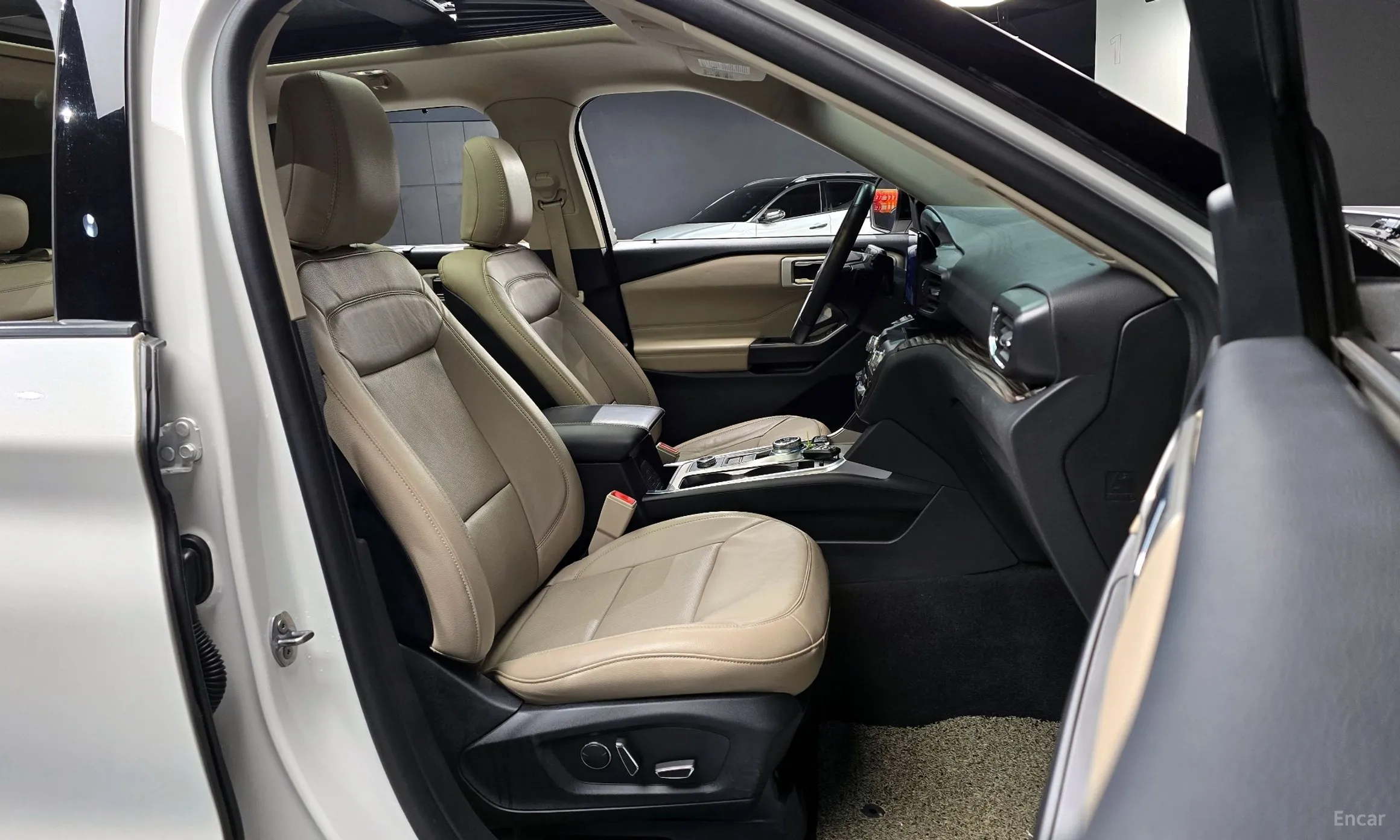 Ford Explorer 6th Generation превью 10