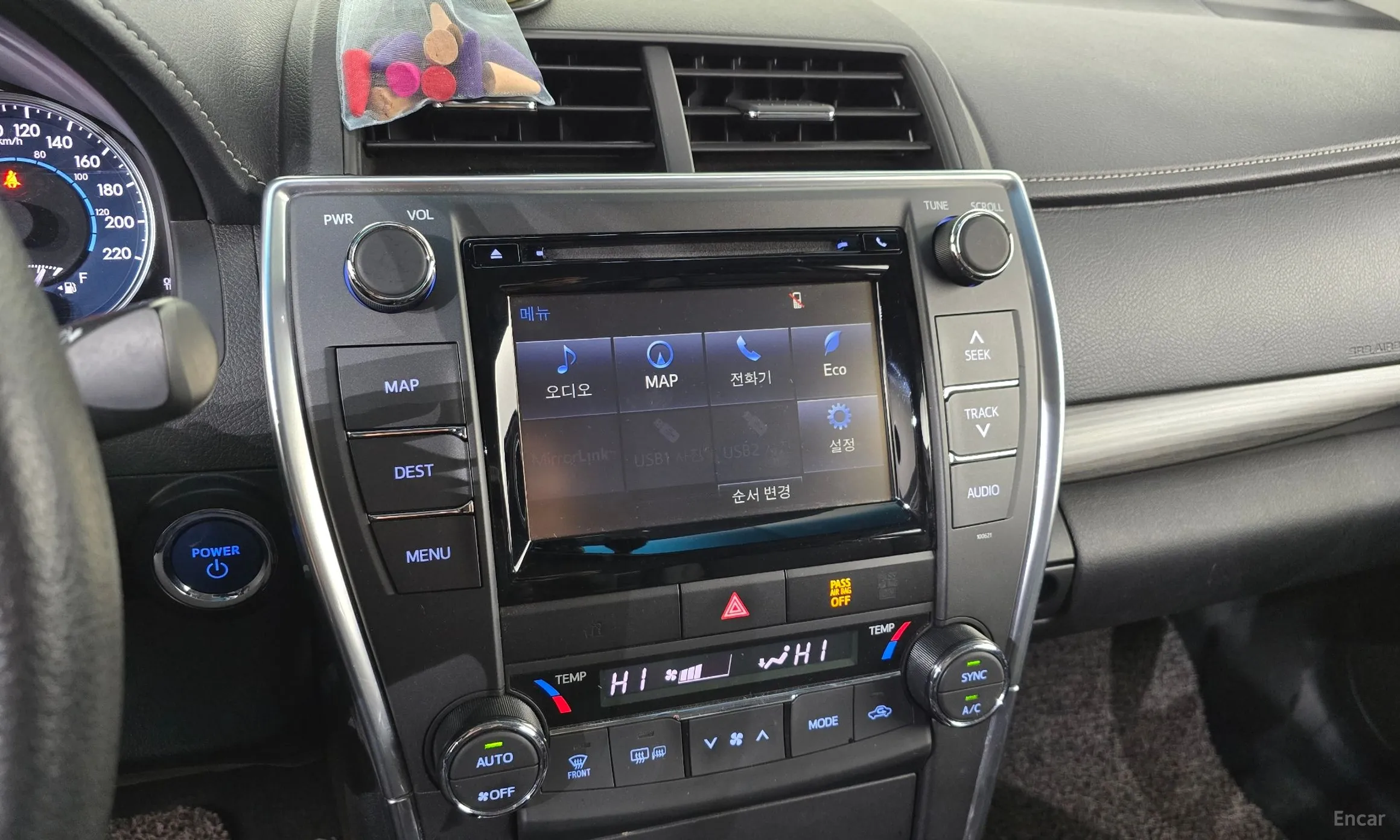 Toyota New Camry превью 14