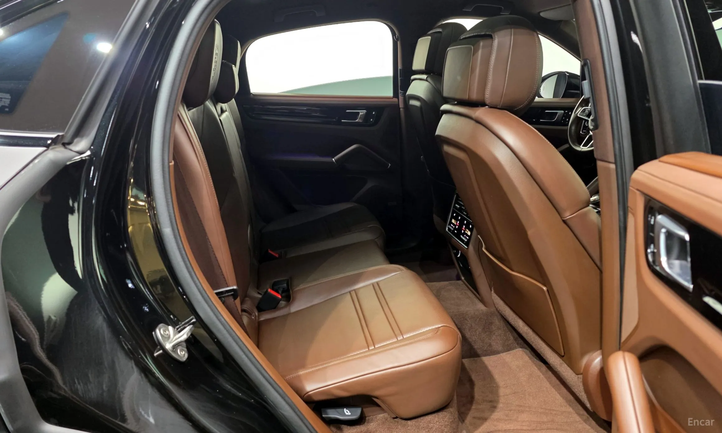 Porsche Cayenne (PO536) превью 12