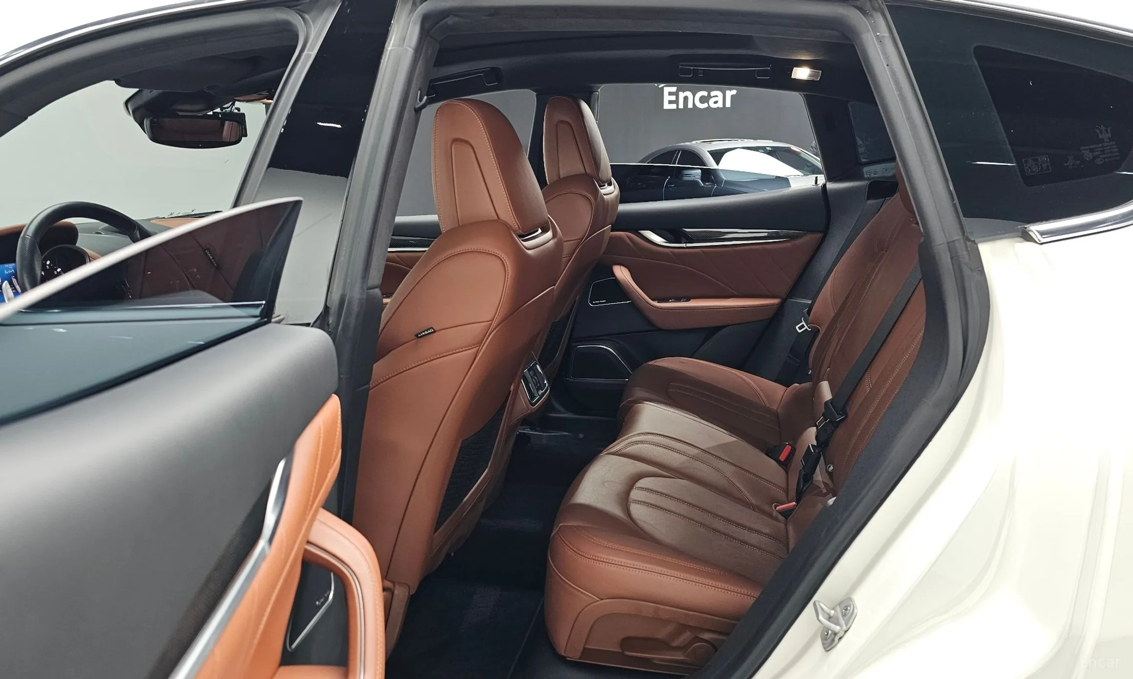 Maserati Levante превью 11