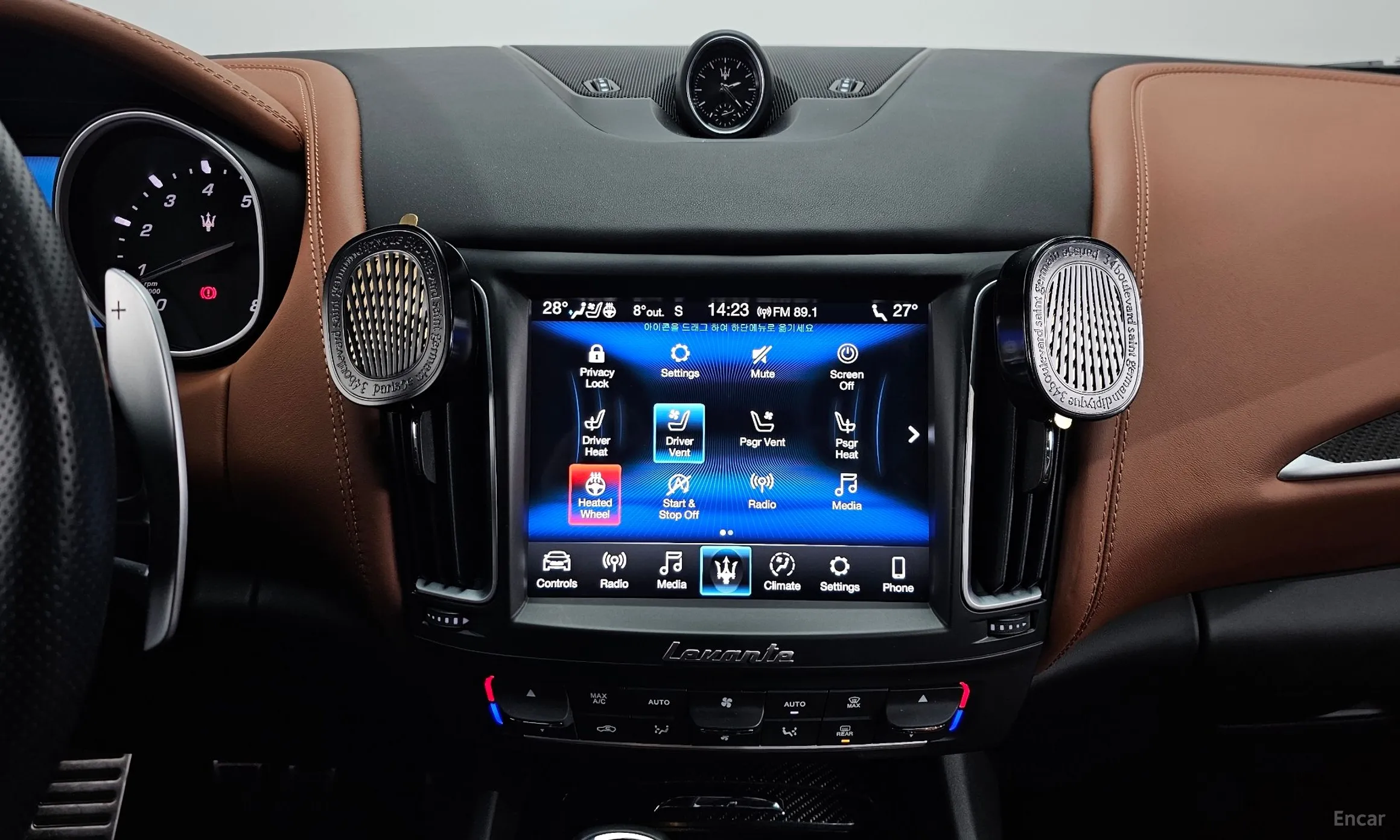 Maserati Levante превью 14