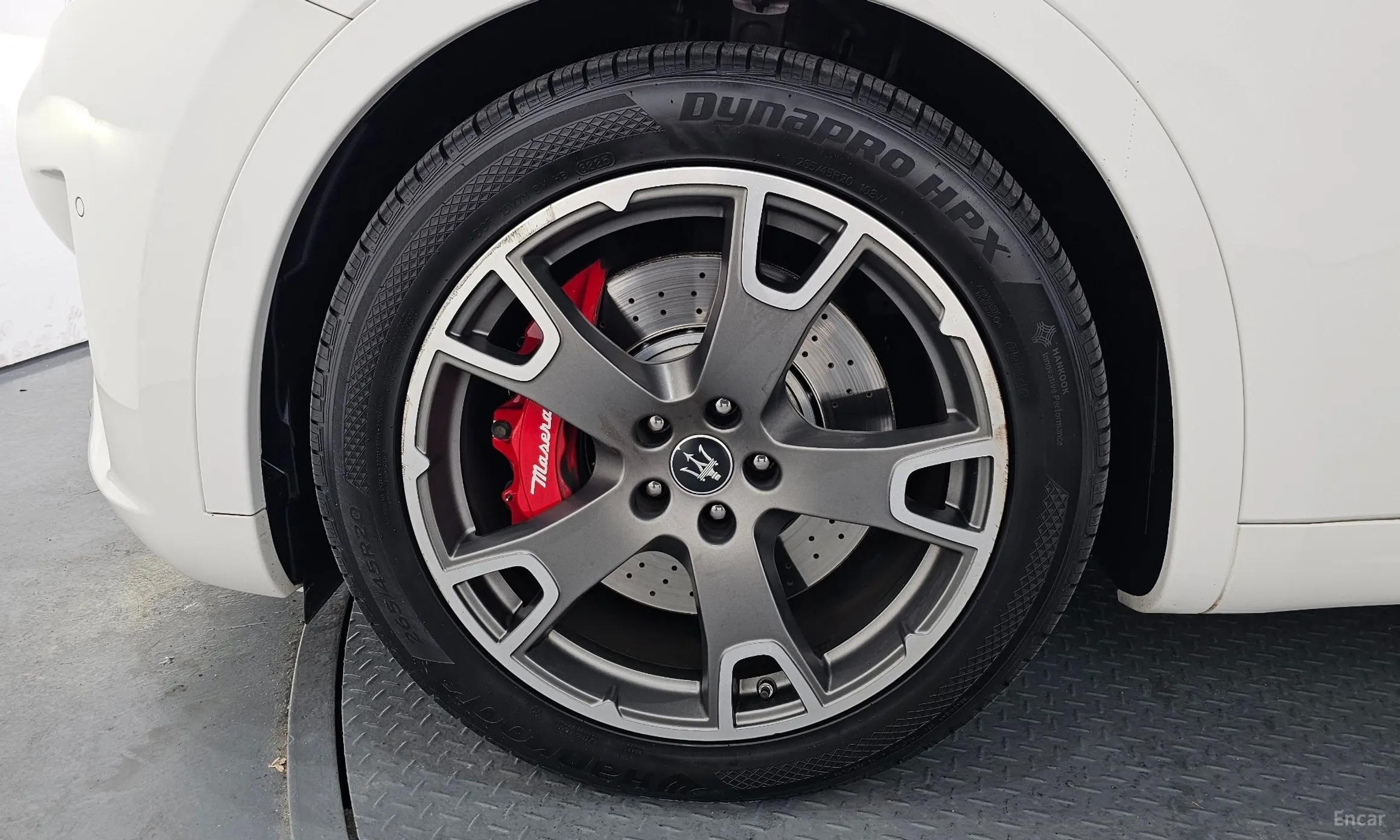 Maserati Levante превью 5