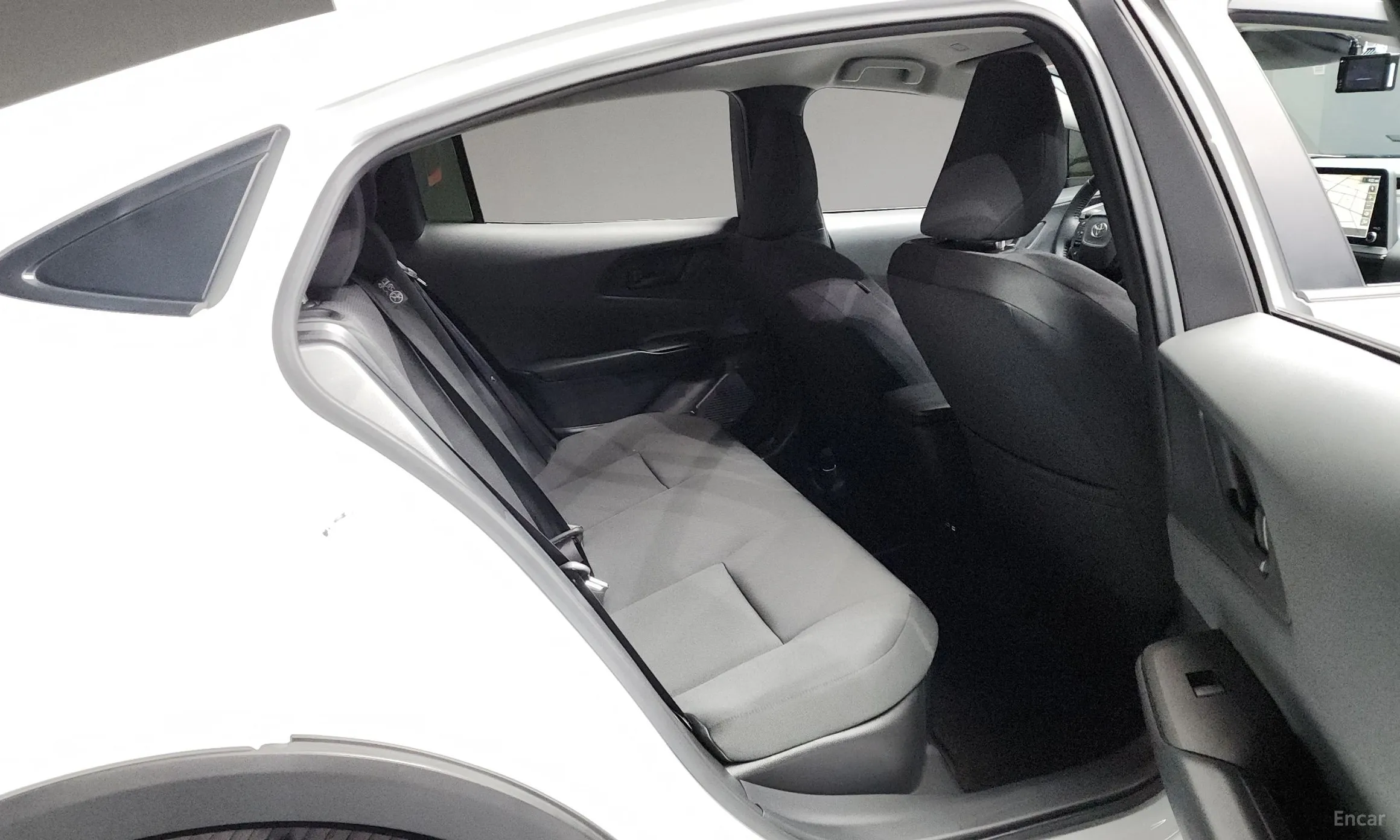 Toyota Prius 5th Generation превью 12
