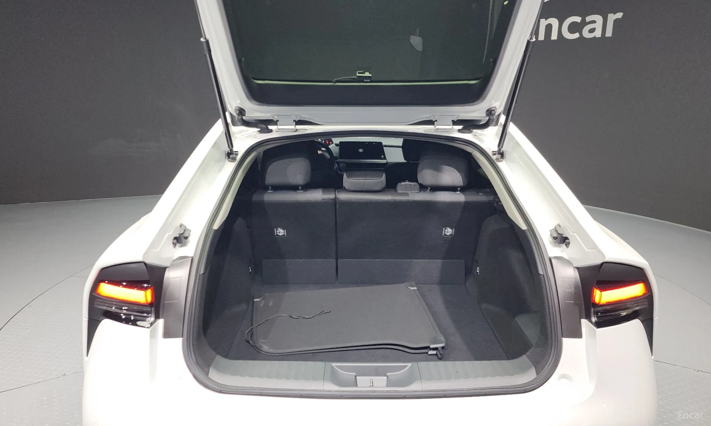Toyota Prius 5th Generation превью 20