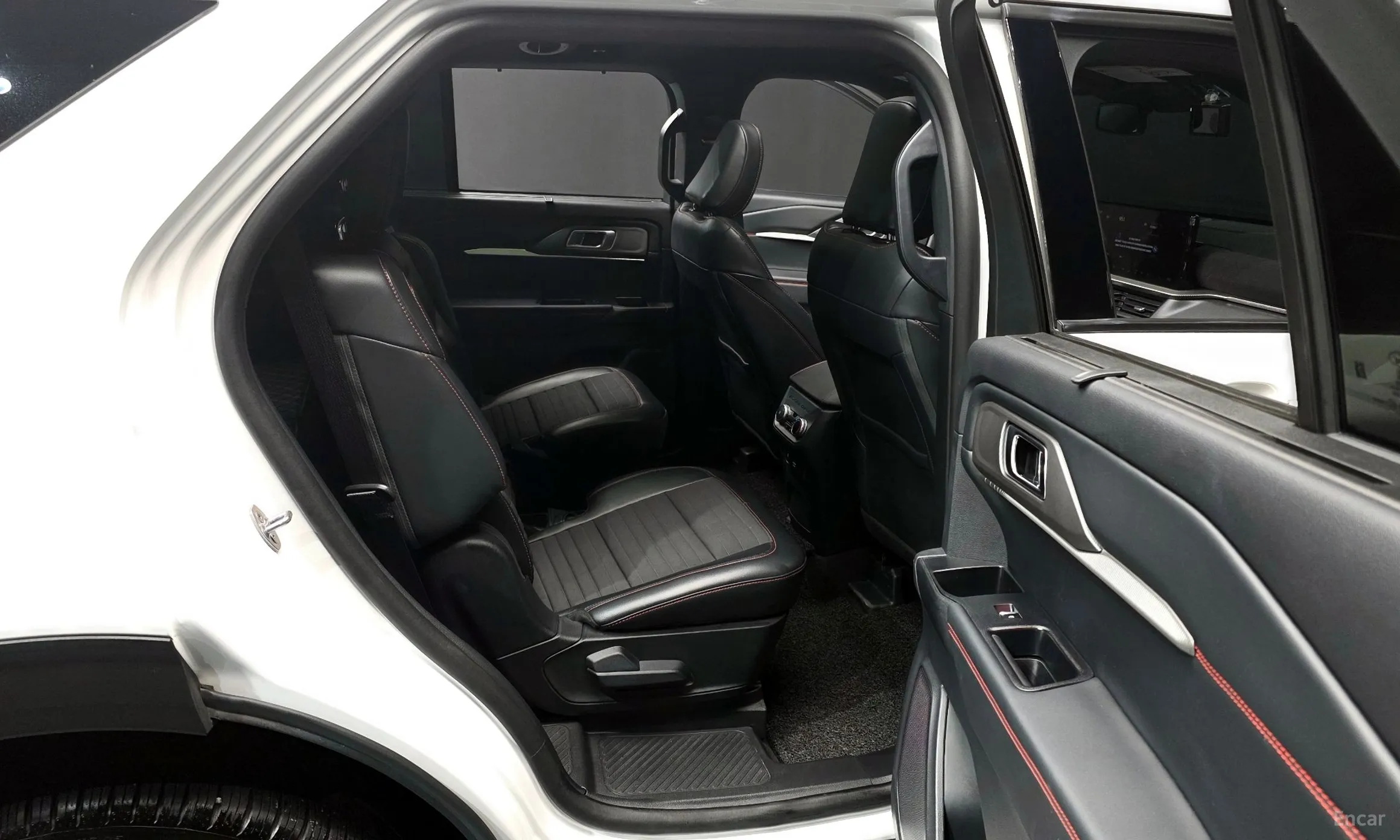 Ford Explorer 6th Generation превью 12