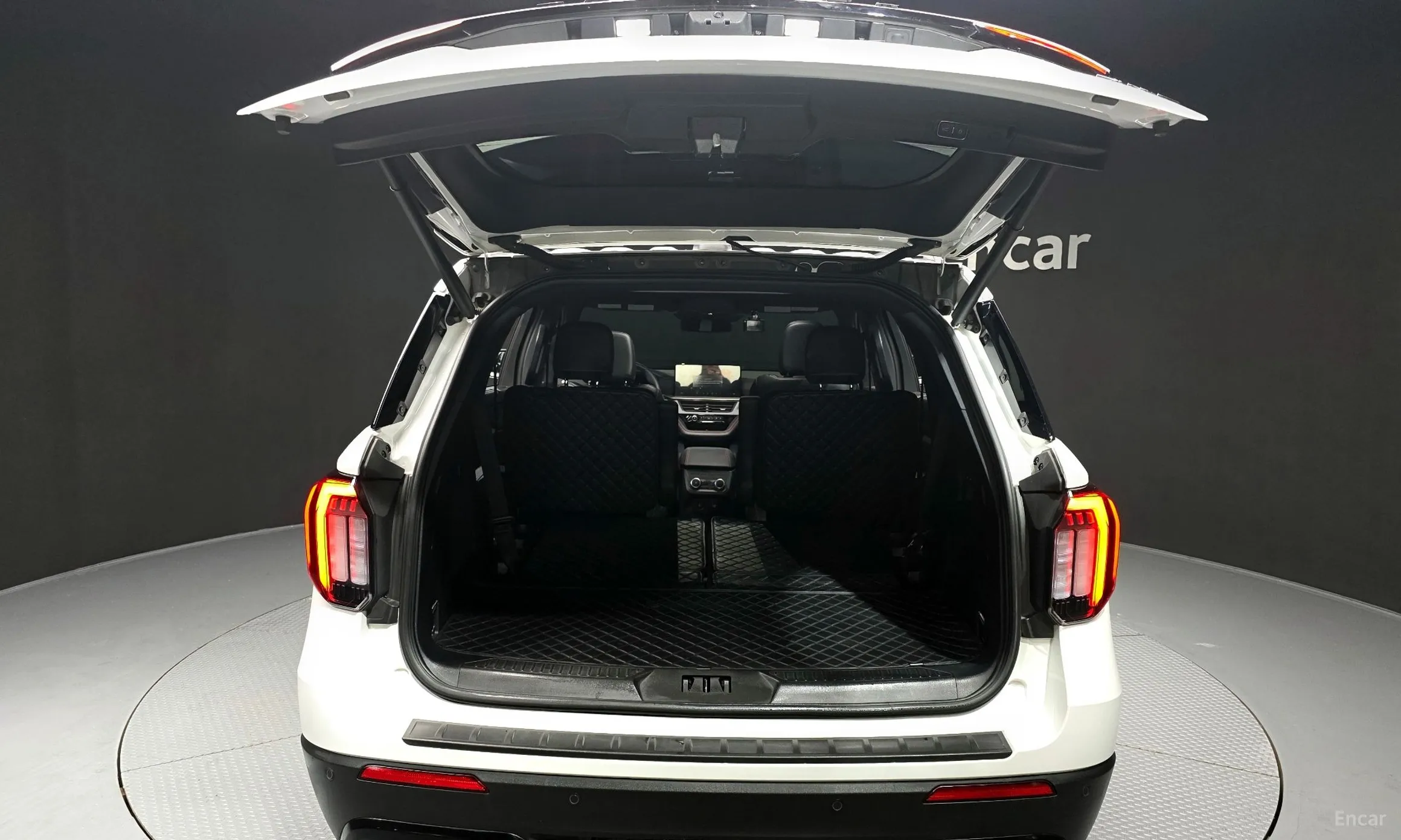Ford Explorer 6th Generation превью 20