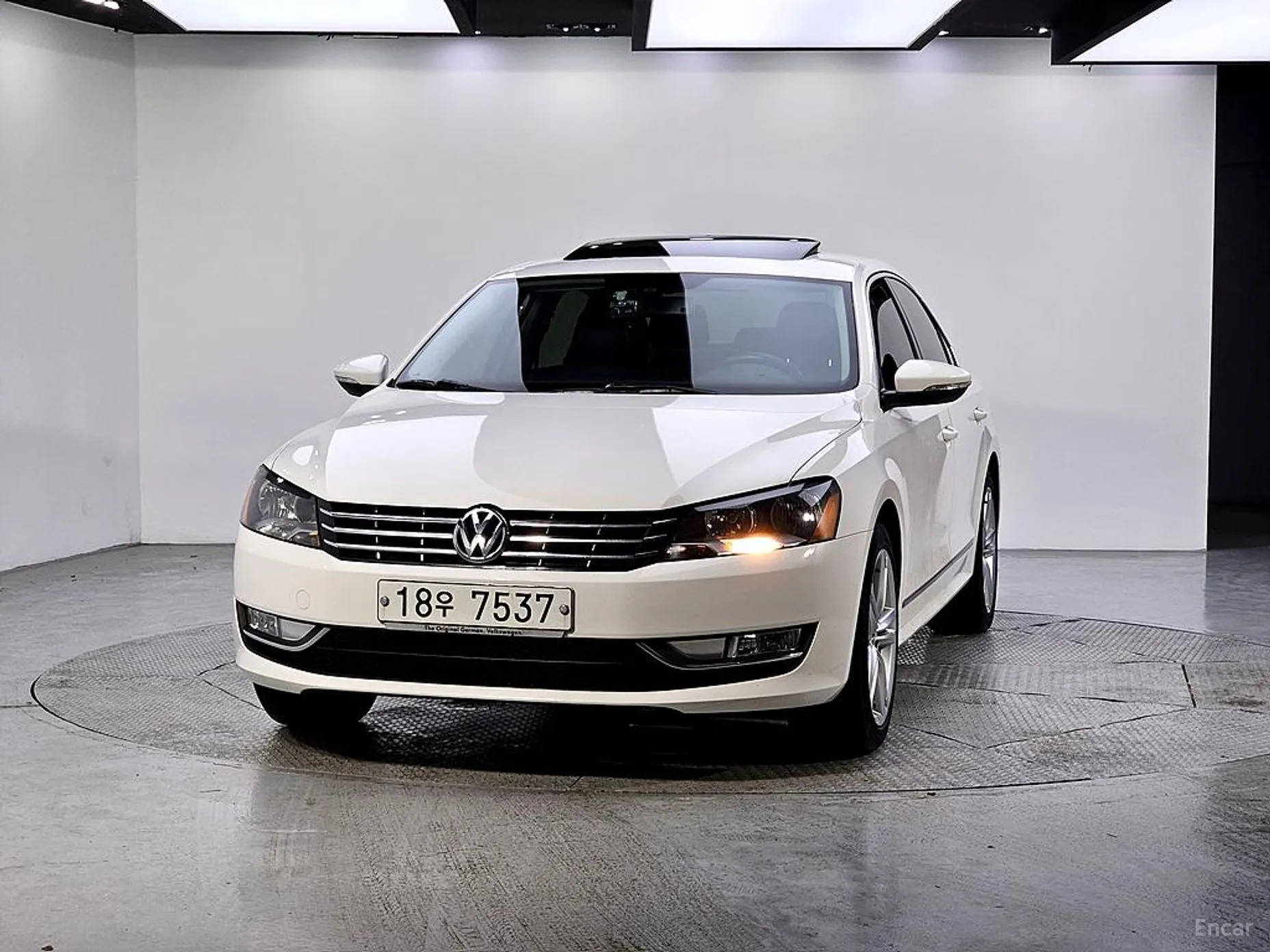 Volkswagen The New Passat превью 2